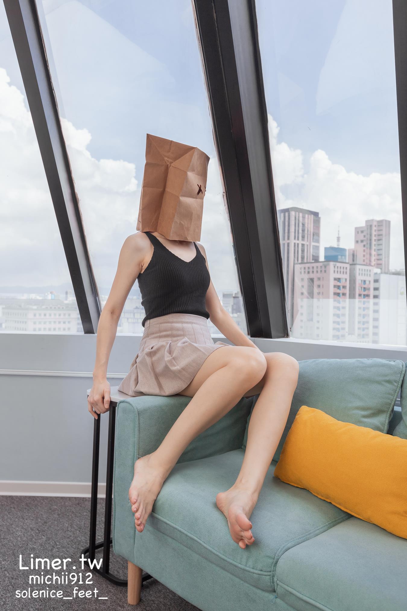 图片[17]-Limerence原创 NO.013 Michii神秘纸袋女孩的裸足大解放 (1)[83P] – 速更版-美库