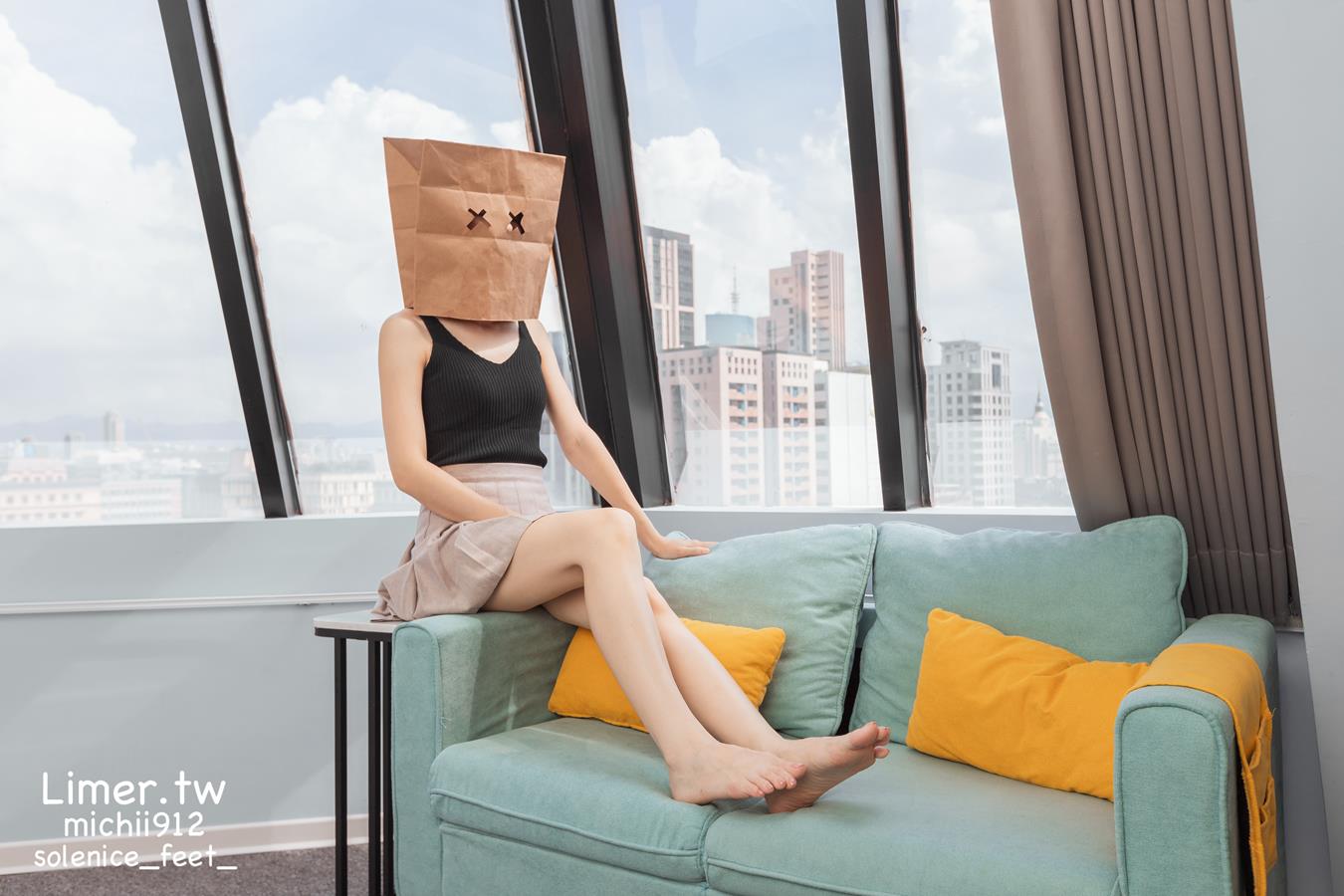 图片[27]-Limerence原创 NO.013 Michii神秘纸袋女孩的裸足大解放 (1)[83P] – 速更版-美库