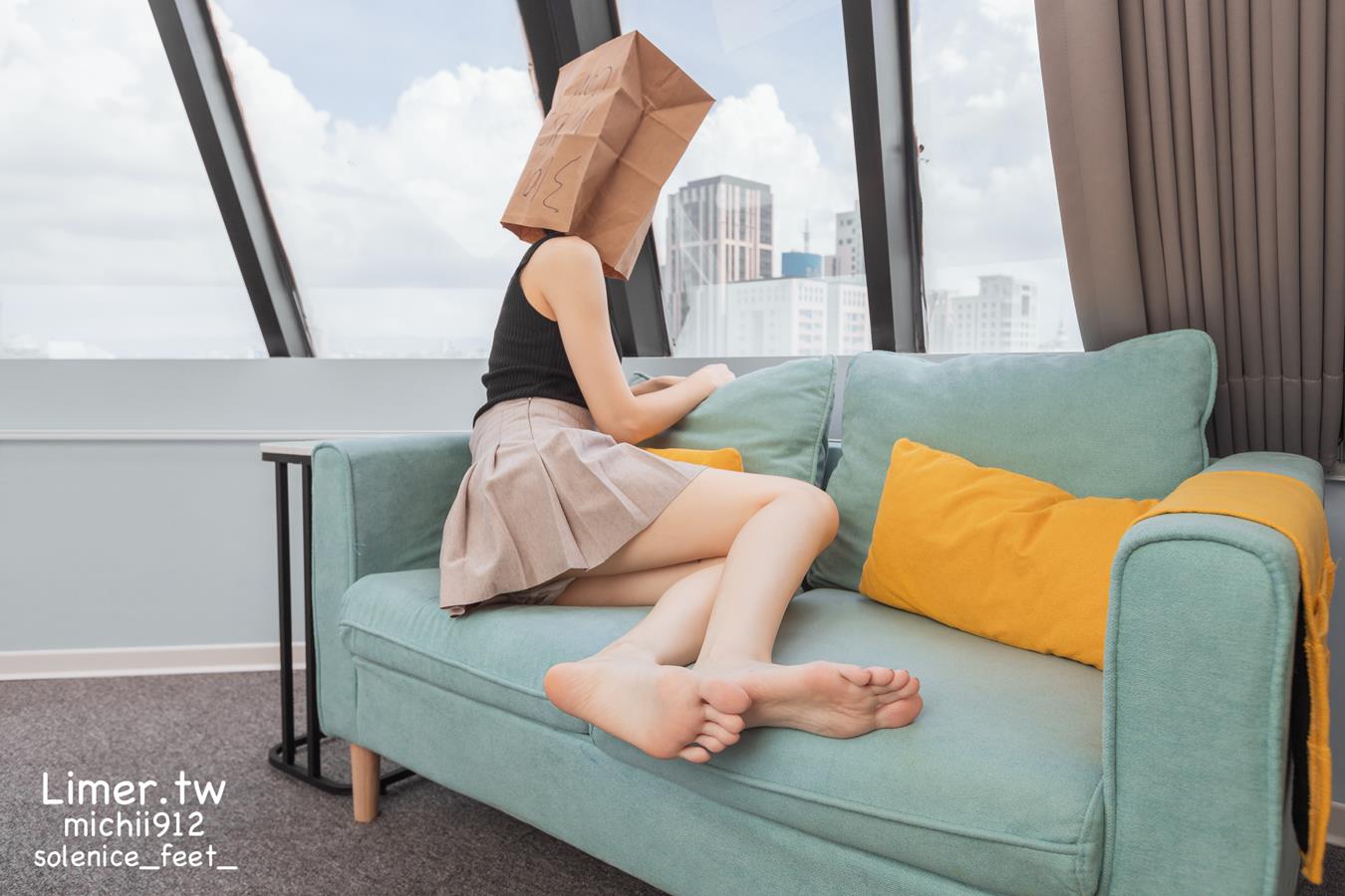 图片[29]-Limerence原创 NO.013 Michii神秘纸袋女孩的裸足大解放 (1)[83P] – 速更版-美库
