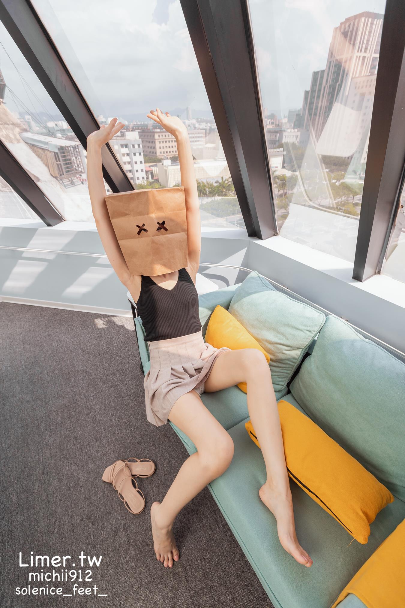 图片[41]-Limerence原创 NO.013 Michii神秘纸袋女孩的裸足大解放 (1)[83P] – 速更版-美库