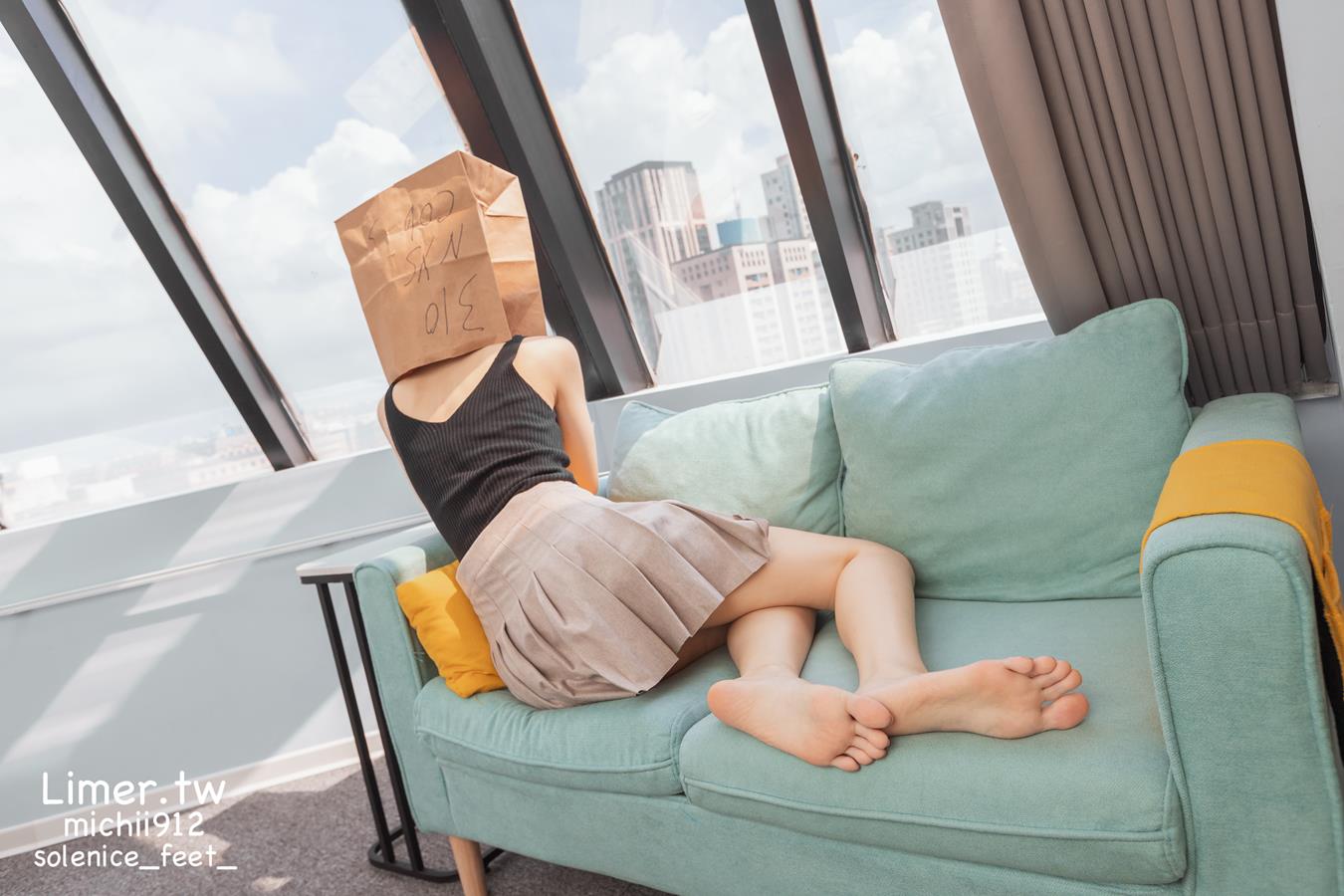 图片[44]-Limerence原创 NO.013 Michii神秘纸袋女孩的裸足大解放 (1)[83P] – 速更版-美库