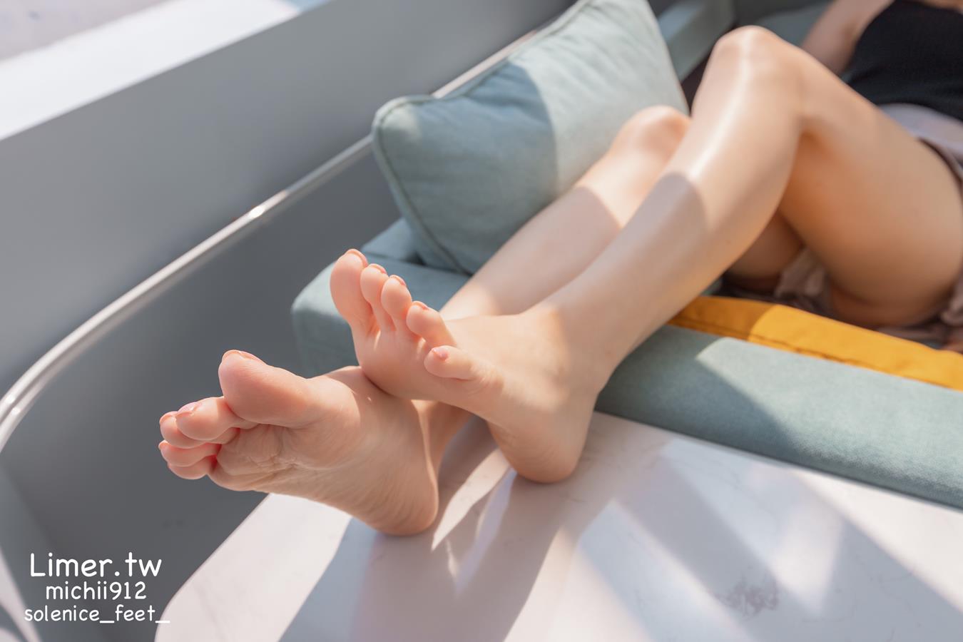 图片[69]-Limerence原创 NO.013 Michii神秘纸袋女孩的裸足大解放 (1)[83P] – 速更版-美库