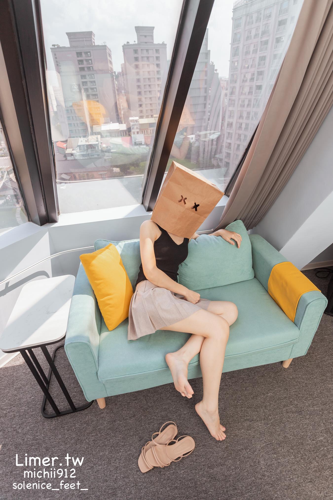 图片[79]-Limerence原创 NO.013 Michii神秘纸袋女孩的裸足大解放 (1)[83P] – 速更版-美库