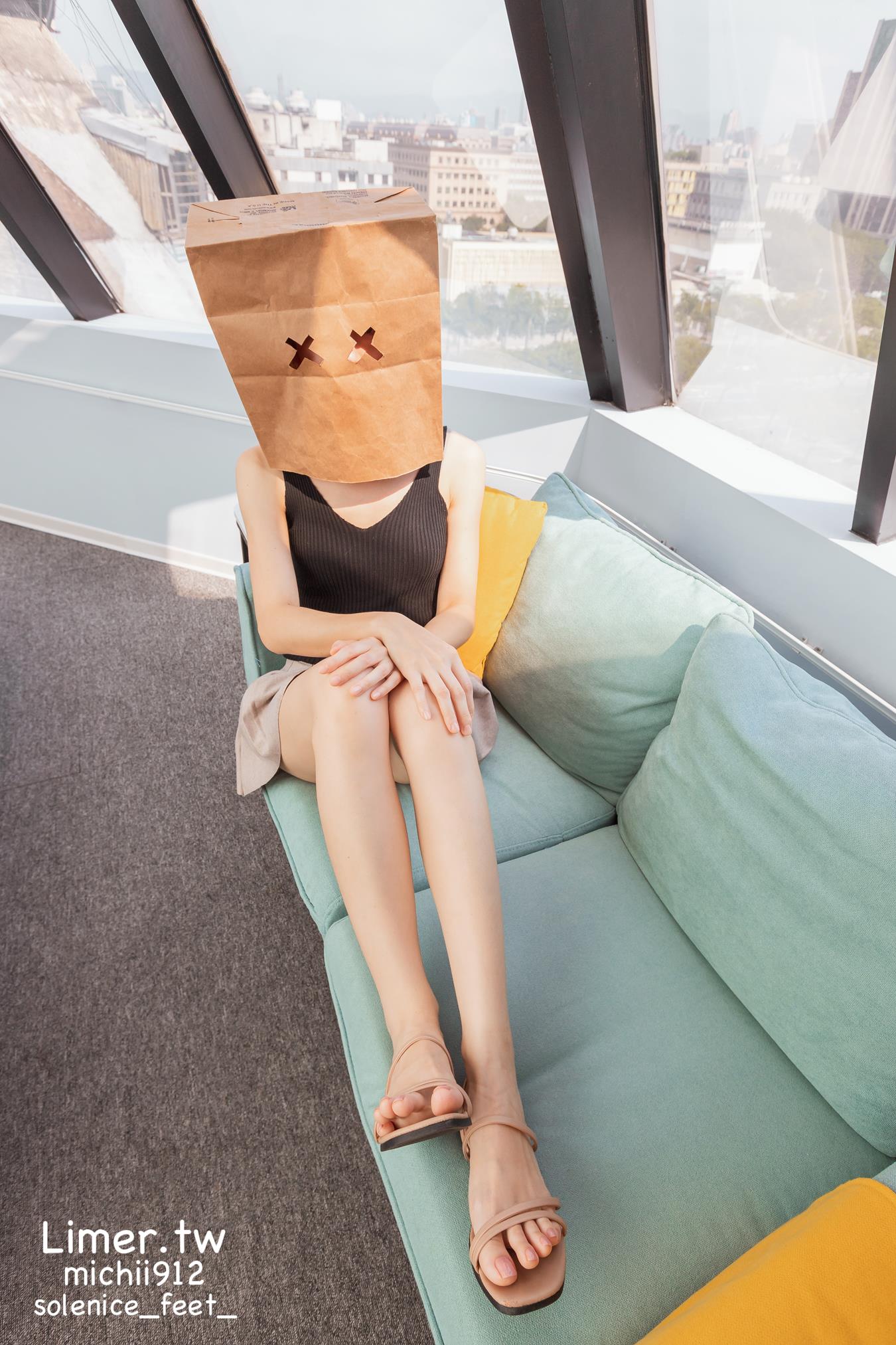 图片[19]-Limerence原创 NO.013 Michii神秘纸袋女孩的裸足大解放 (2)[86P] – 速更版-美库