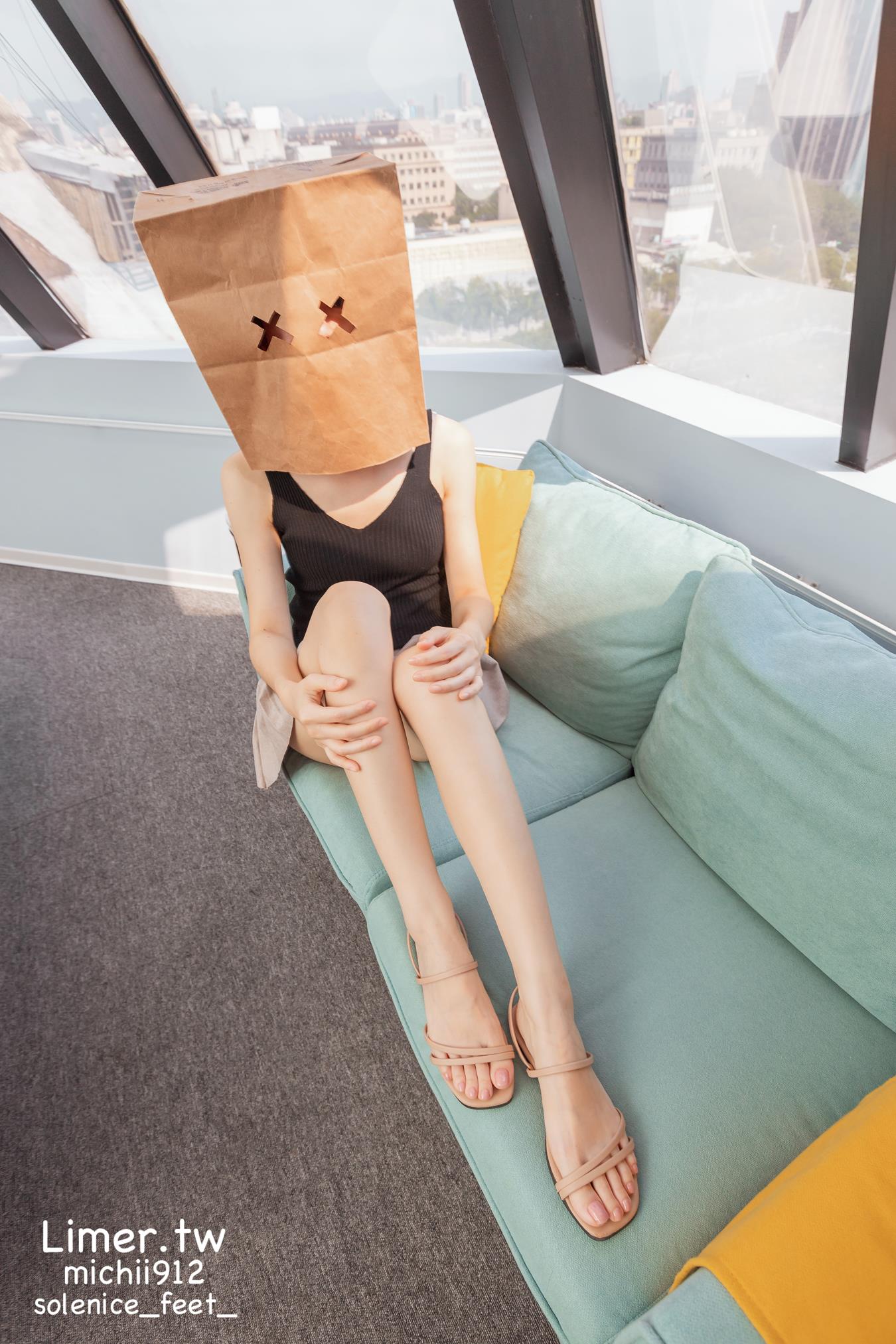 图片[20]-Limerence原创 NO.013 Michii神秘纸袋女孩的裸足大解放 (2)[86P] – 速更版-美库