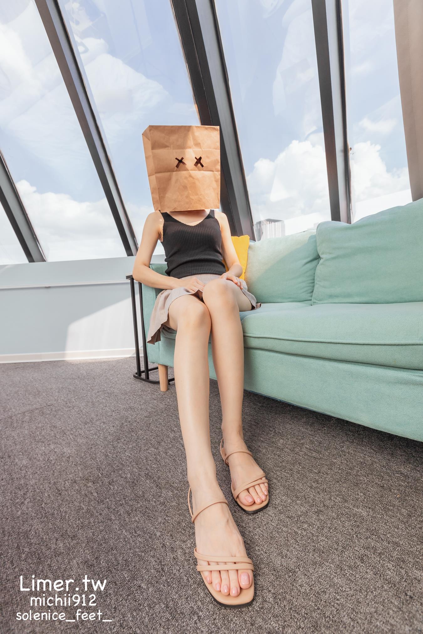 图片[26]-Limerence原创 NO.013 Michii神秘纸袋女孩的裸足大解放 (2)[86P] – 速更版-美库