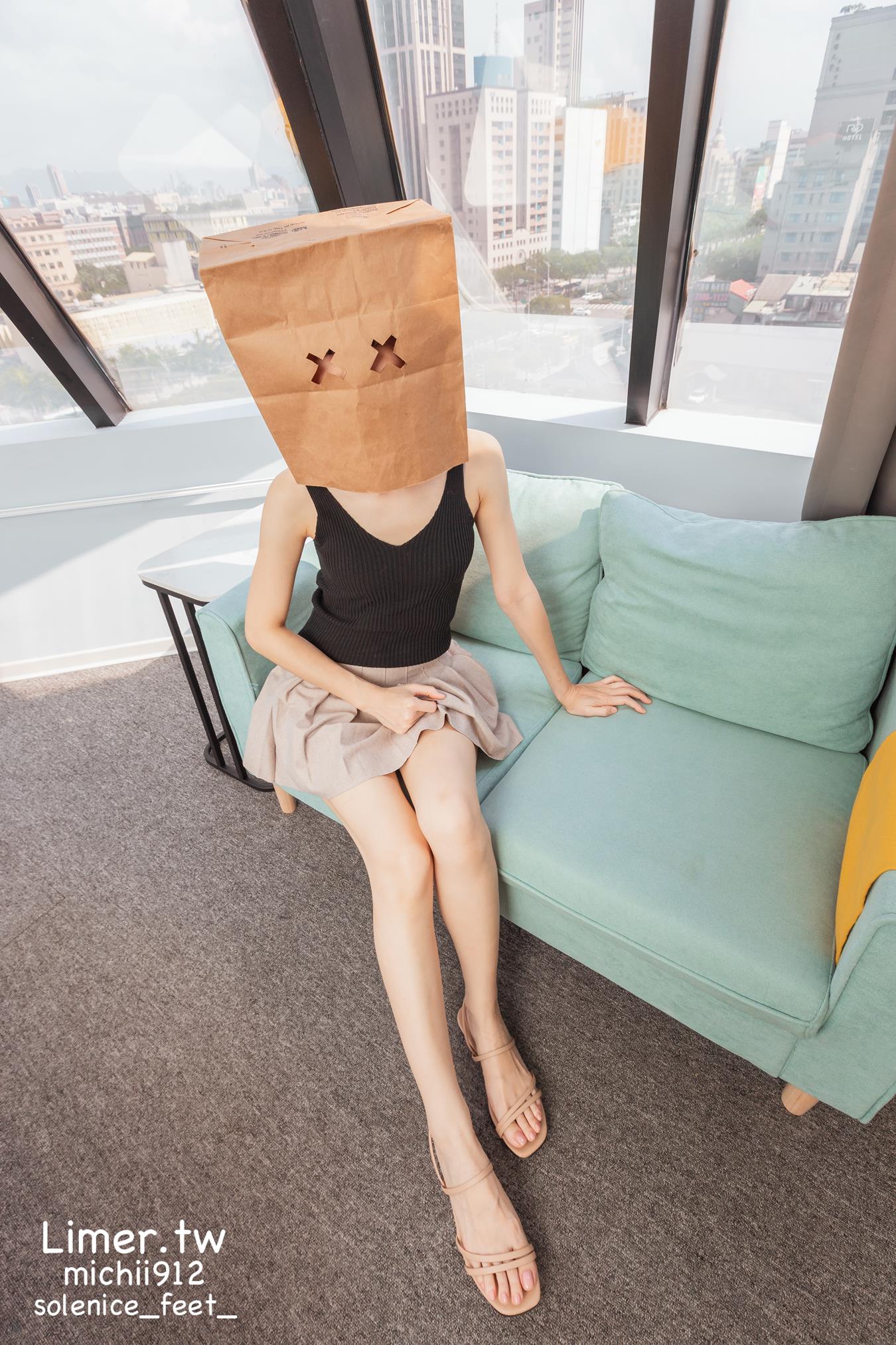 图片[28]-Limerence原创 NO.013 Michii神秘纸袋女孩的裸足大解放 (2)[86P] – 速更版-美库