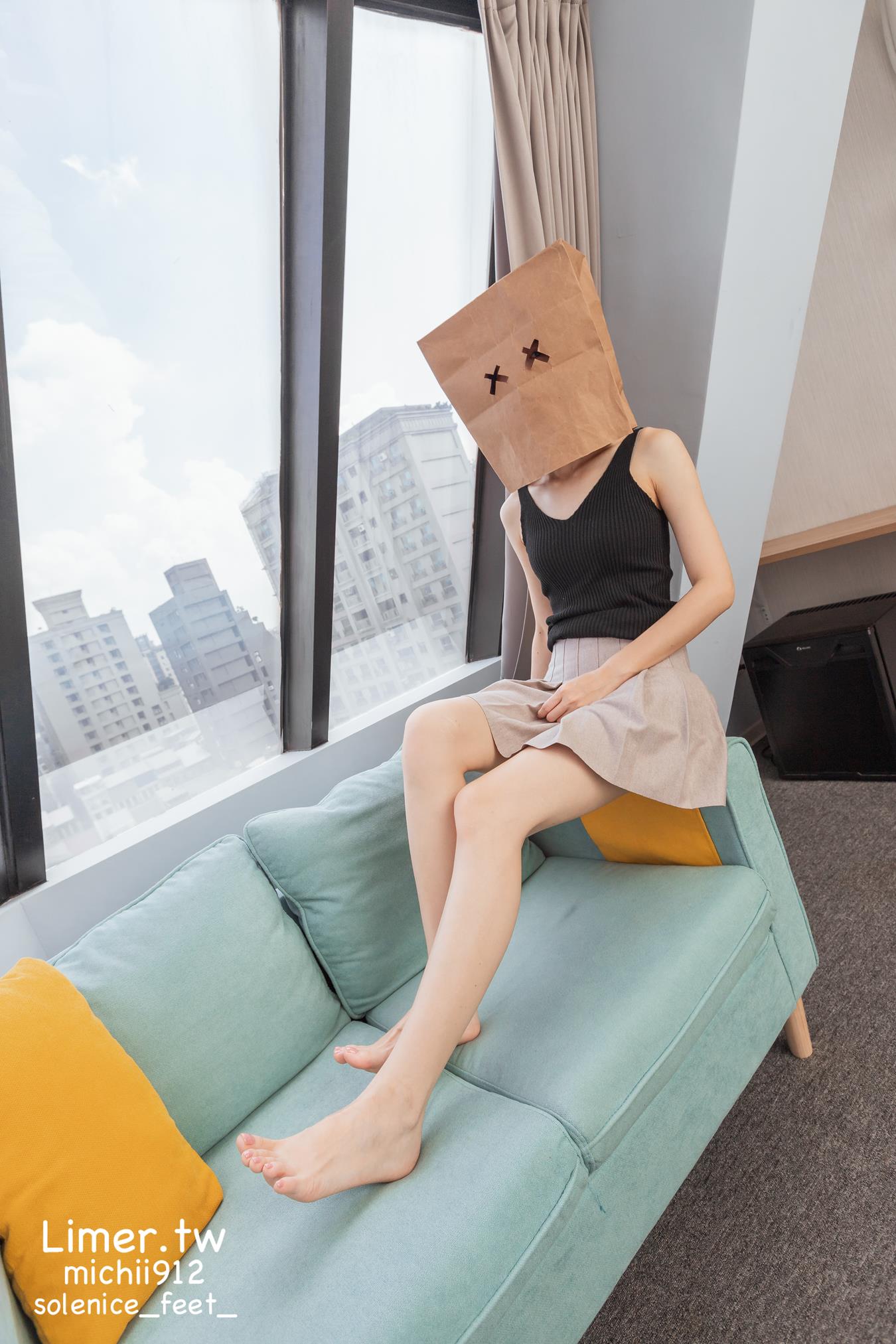 图片[47]-Limerence原创 NO.013 Michii神秘纸袋女孩的裸足大解放 (2)[86P] – 速更版-美库
