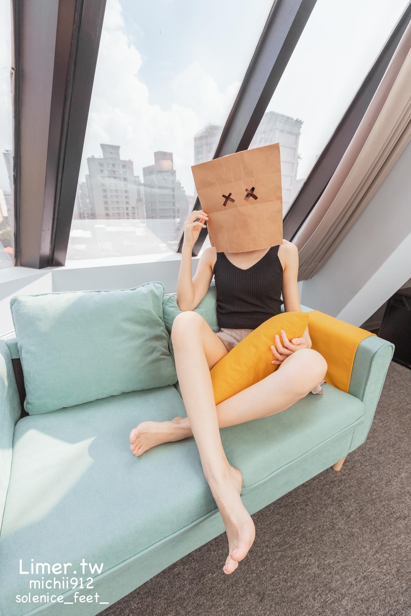 图片[54]-Limerence原创 NO.013 Michii神秘纸袋女孩的裸足大解放 (2)[86P] – 速更版-美库