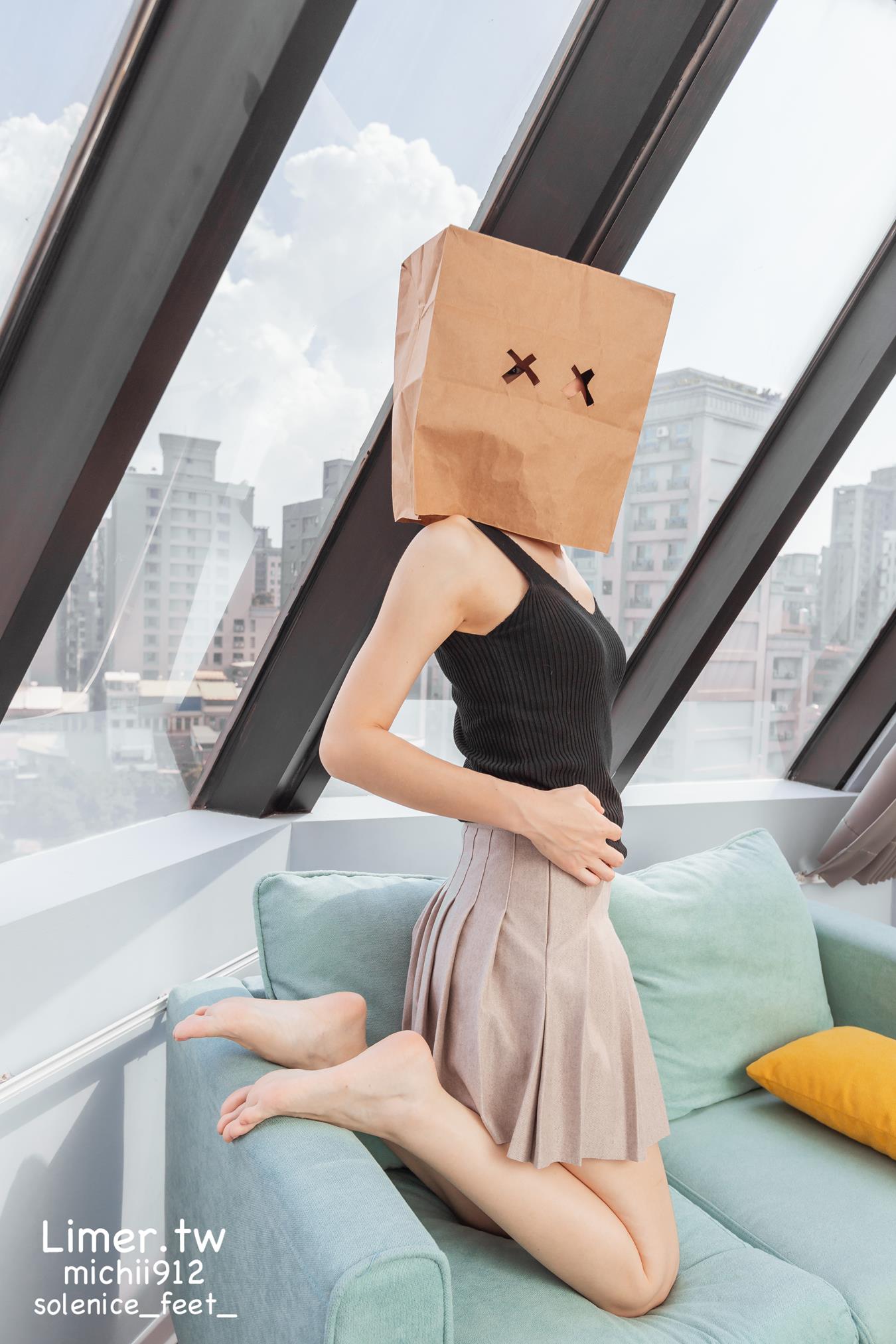 图片[67]-Limerence原创 NO.013 Michii神秘纸袋女孩的裸足大解放 (2)[86P] – 速更版-美库