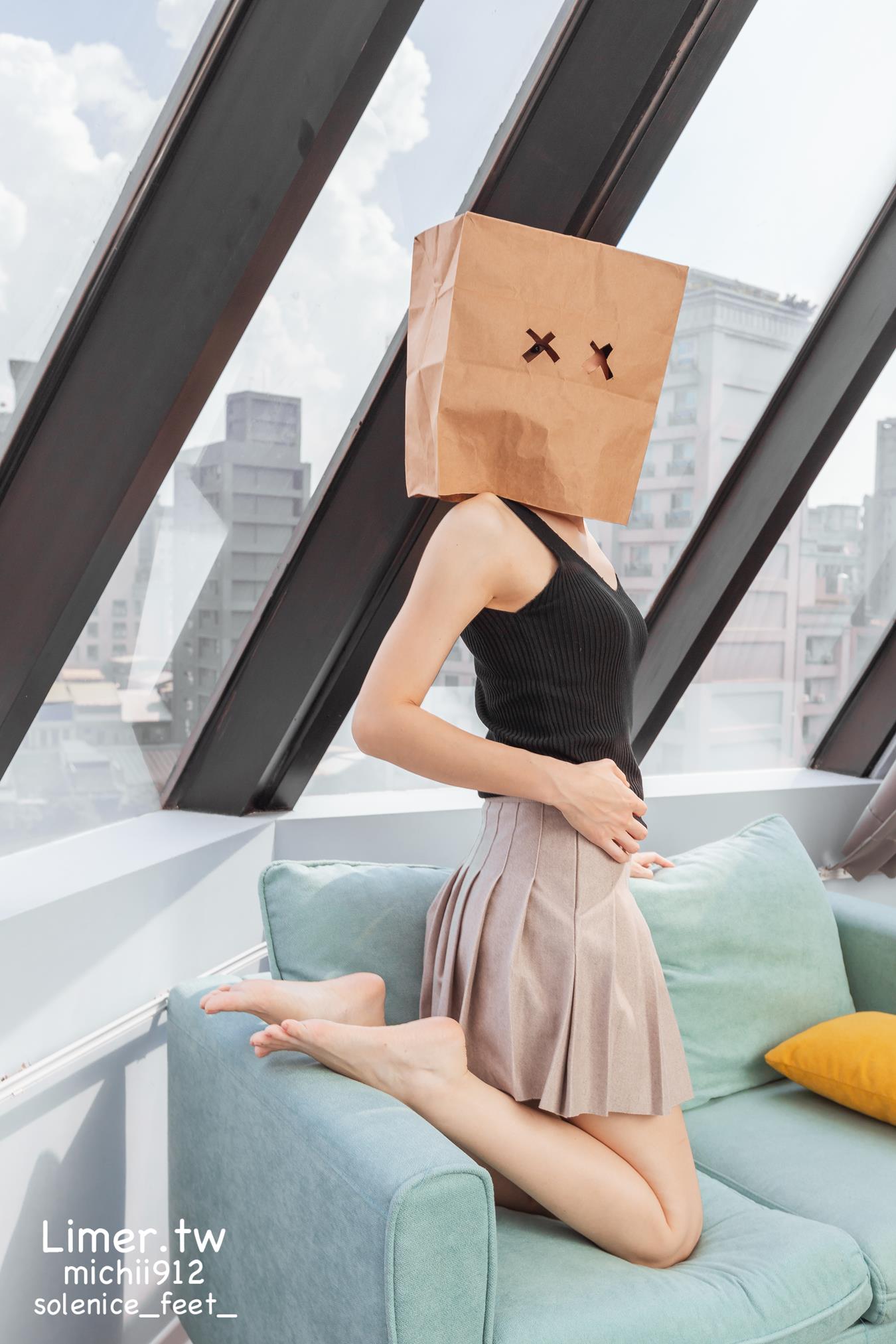 图片[68]-Limerence原创 NO.013 Michii神秘纸袋女孩的裸足大解放 (2)[86P] – 速更版-美库