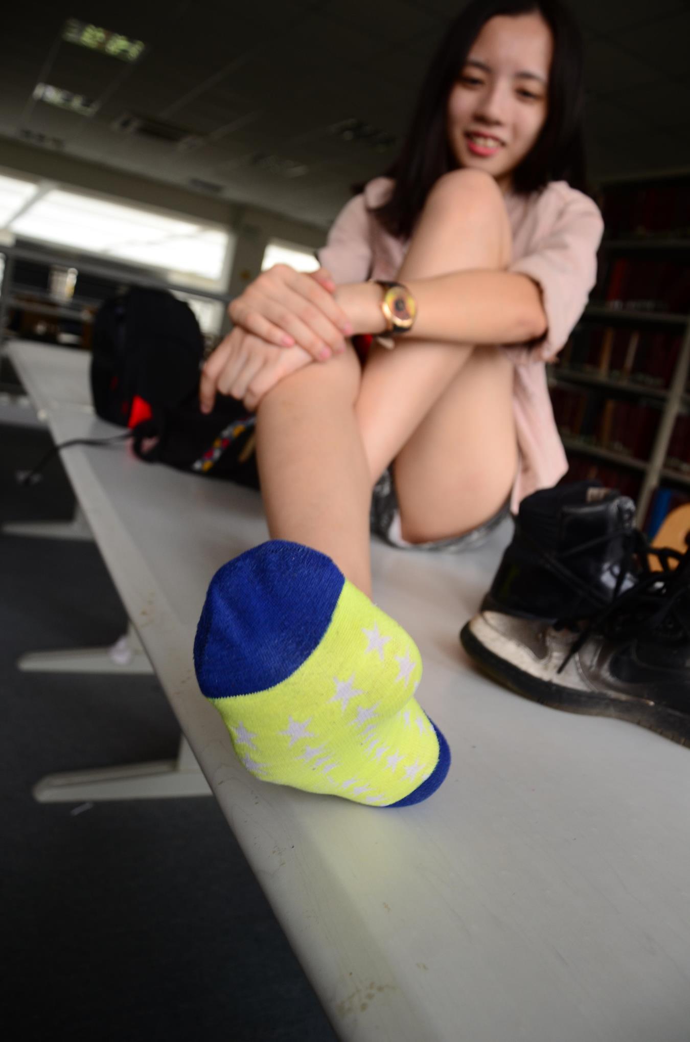 图片[13]-[战前女神] 美腿美足精品摄影套图 034 [53P] – 速更版-美库