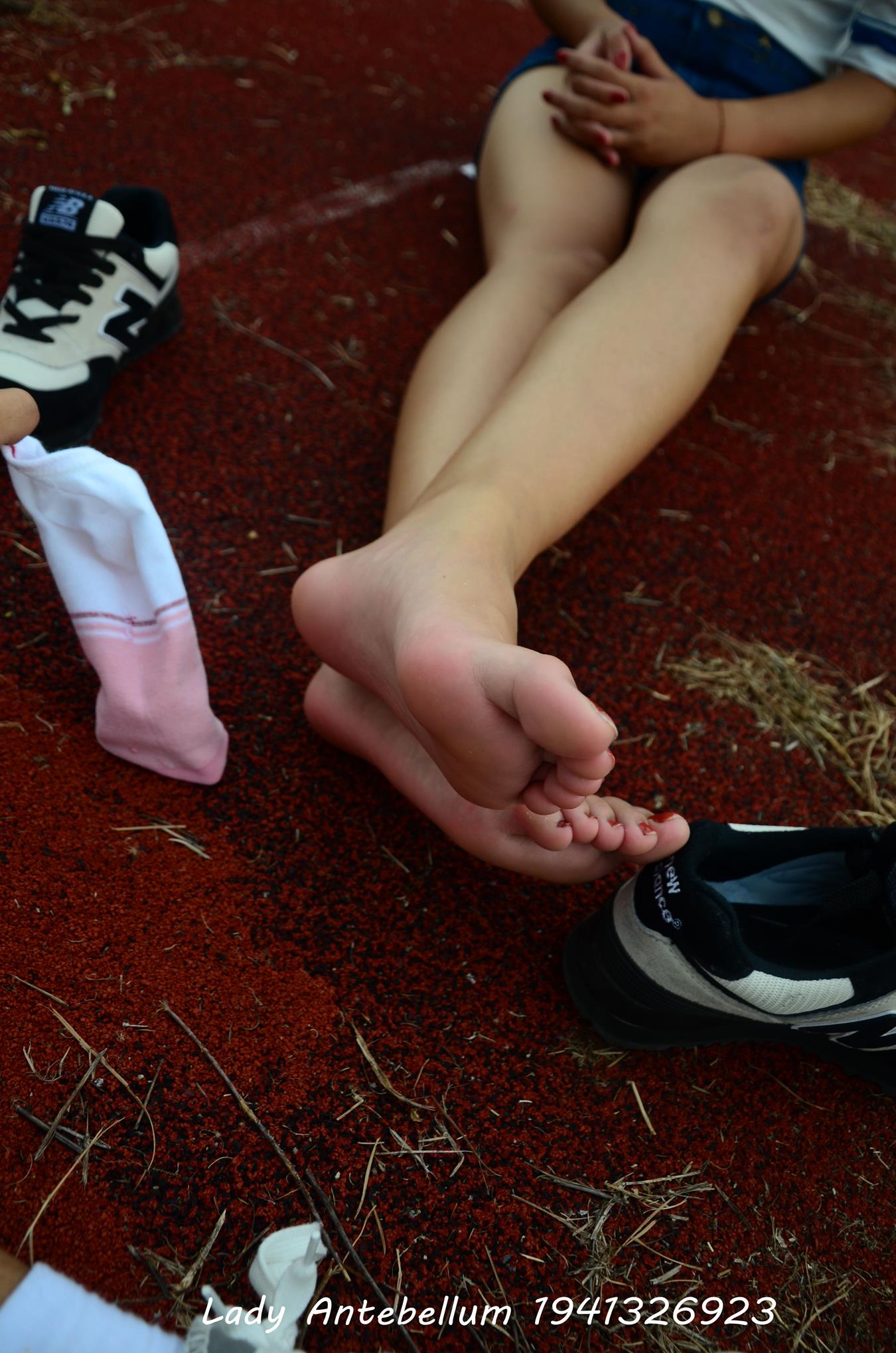 图片[76]-[战前女神] 美腿美足精品摄影套图 035 [91P] – 速更版-美库