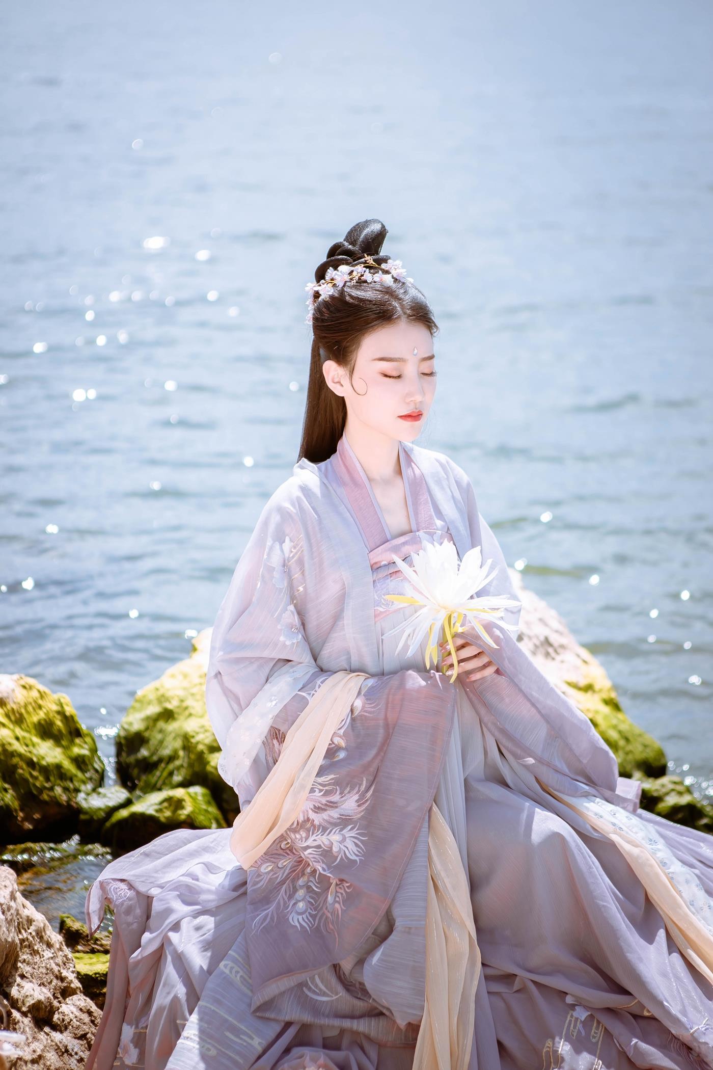 [YITUYU艺图语] 2022.02.06 南国有佳人 婷婷 [25P] - 速更版-艺库