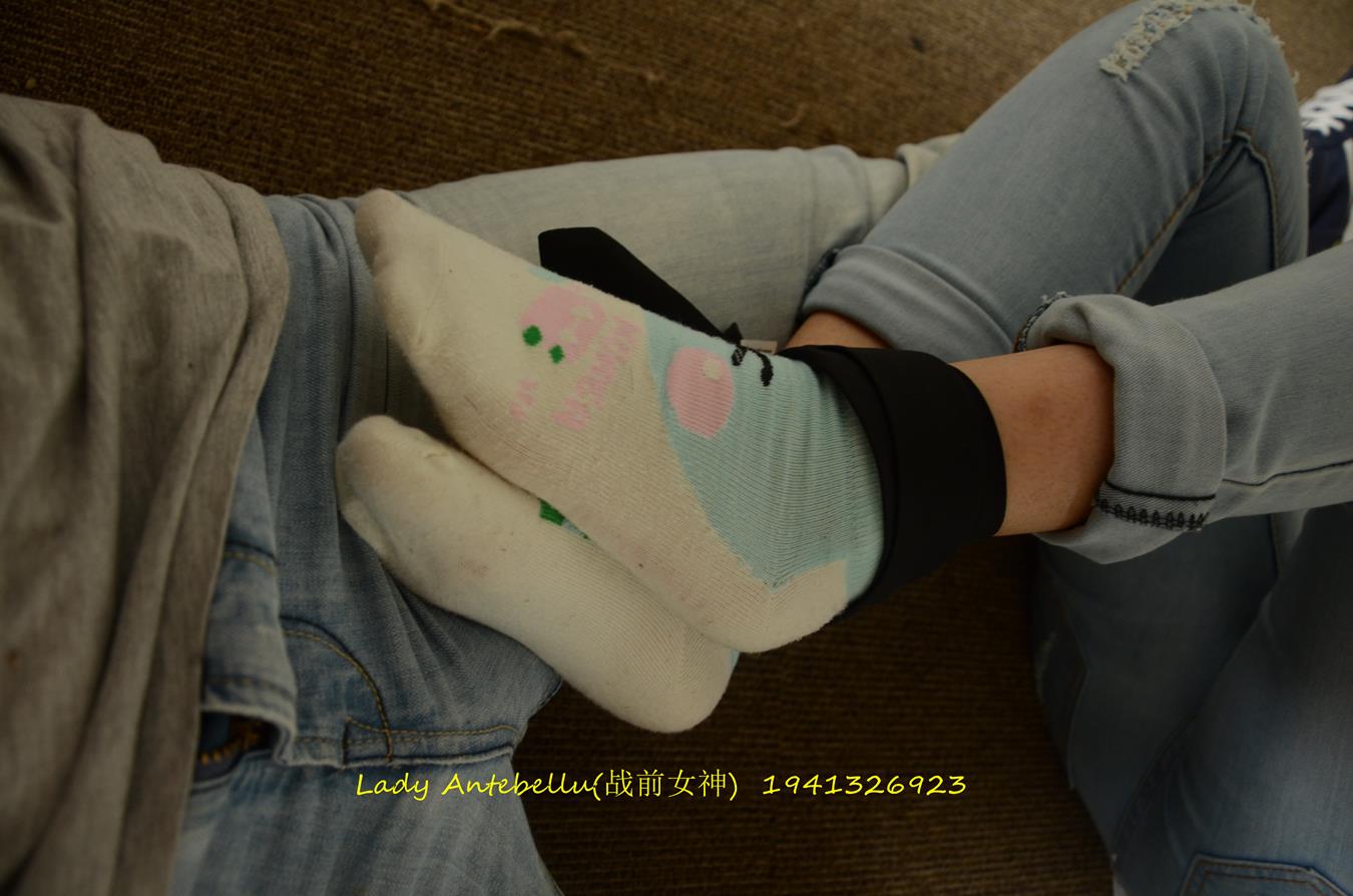 图片[13]-[战前女神] 美腿美足精品摄影套图 037 (2) [90P] – 速更版-美库