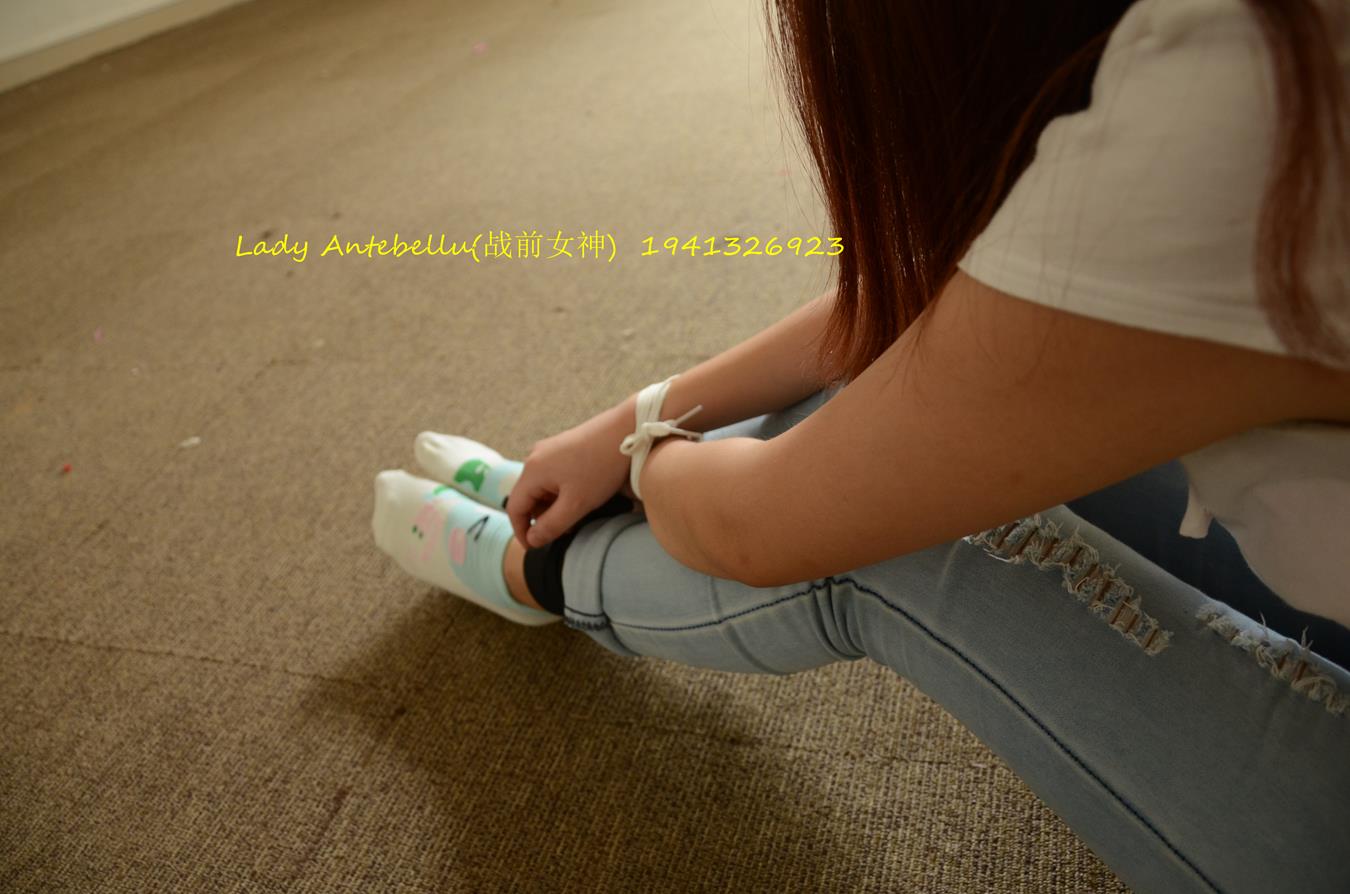 图片[53]-[战前女神] 美腿美足精品摄影套图 037 (1) [92P] – 速更版-美库