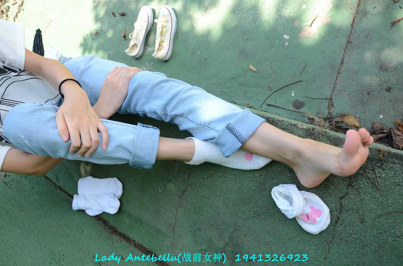 图片[42]-[战前女神] 美腿美足精品摄影套图 038 (3) [47P] – 速更版-美库