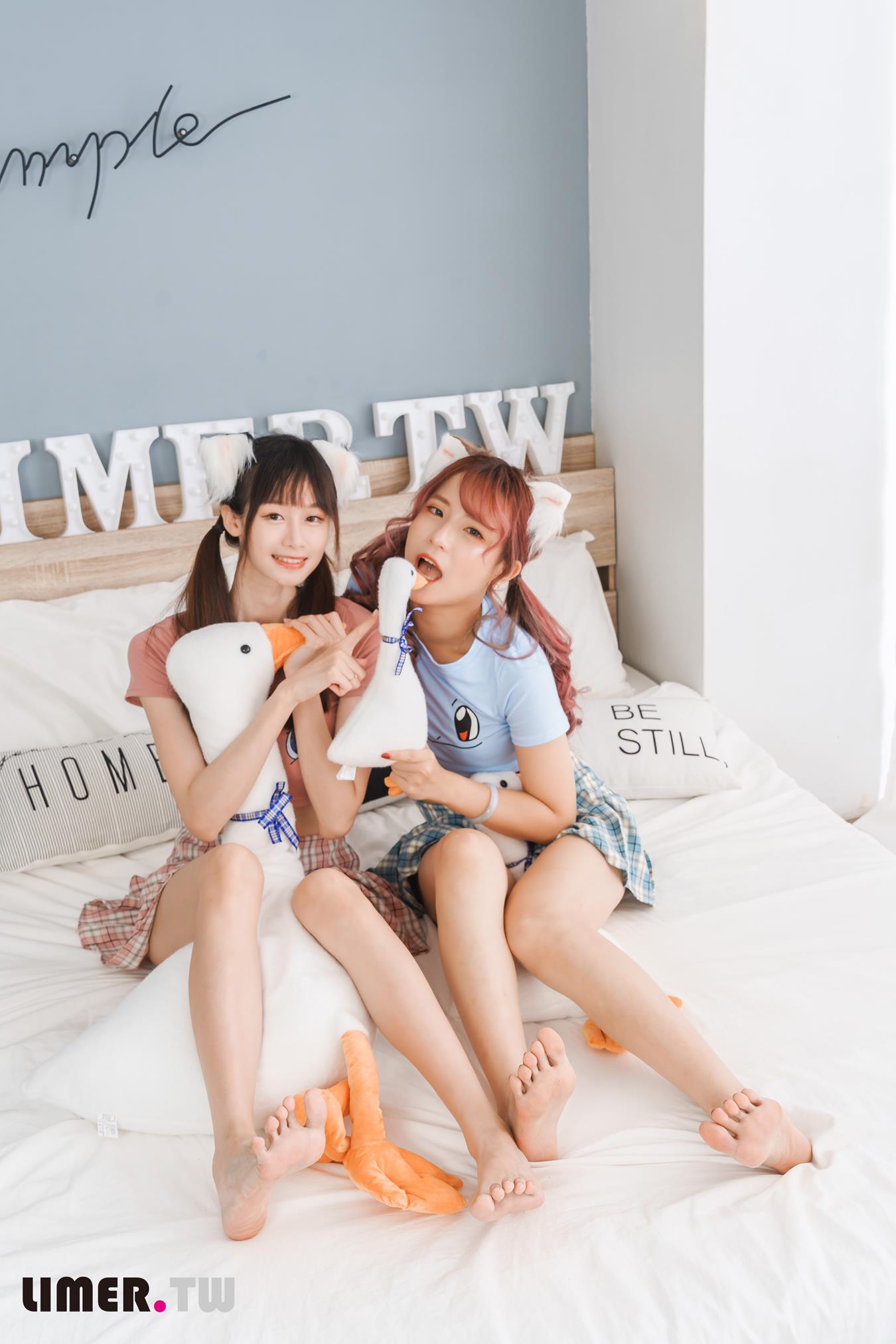 图片[13]-Limerence原创 NO.015 乐朵+小艾-裸足 (1) [82P] – 速更版-美库