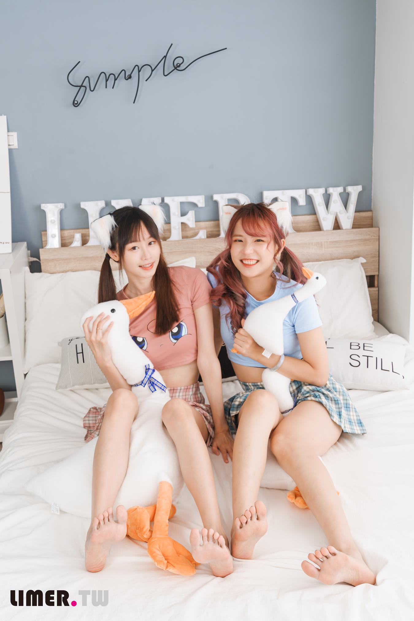 图片[14]-Limerence原创 NO.015 乐朵+小艾-裸足 (1) [82P] – 速更版-美库