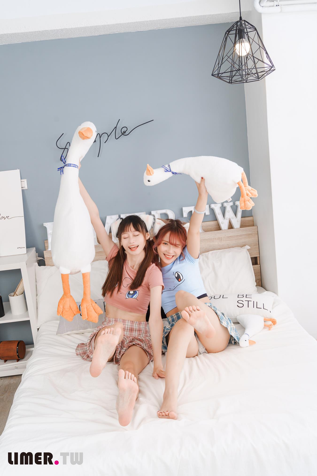 图片[17]-Limerence原创 NO.015 乐朵+小艾-裸足 (1) [82P] – 速更版-美库