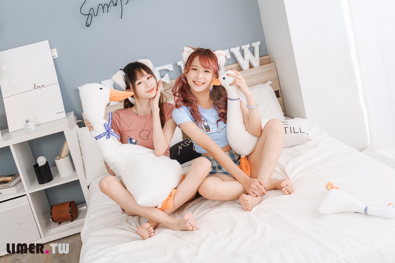 图片[28]-Limerence原创 NO.015 乐朵+小艾-裸足 (1) [82P] – 速更版-美库