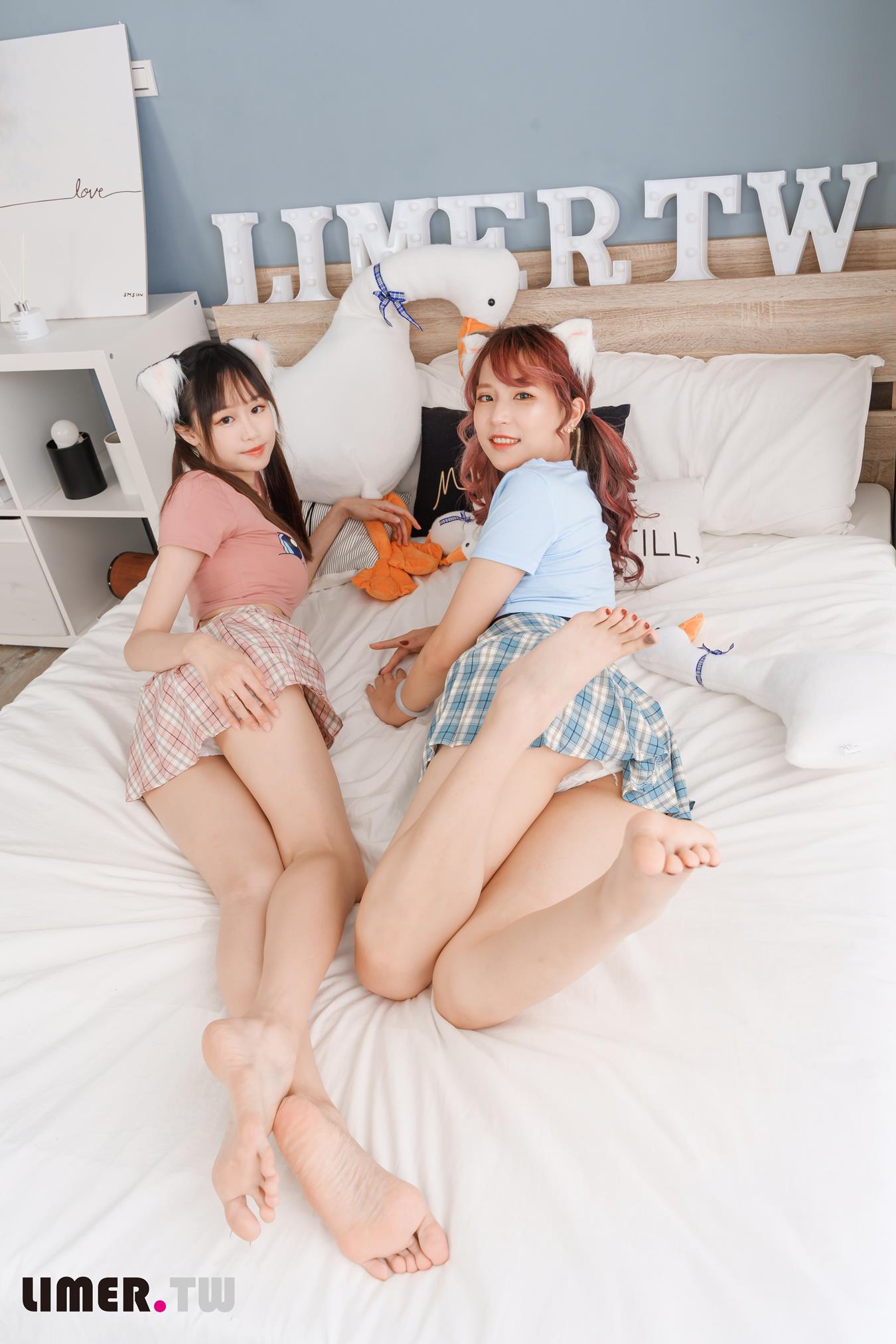 图片[17]-Limerence原创 NO.015 乐朵+小艾-裸足 (2) [72P] – 速更版-美库