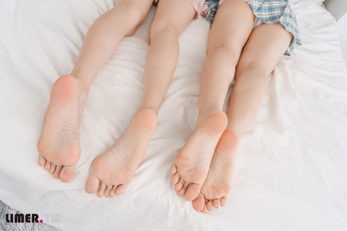 图片[48]-Limerence原创 NO.015 乐朵+小艾-裸足 (2) [72P] – 速更版-美库