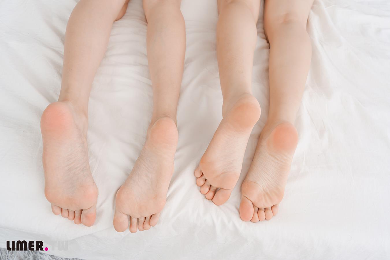 图片[49]-Limerence原创 NO.015 乐朵+小艾-裸足 (2) [72P] – 速更版-美库