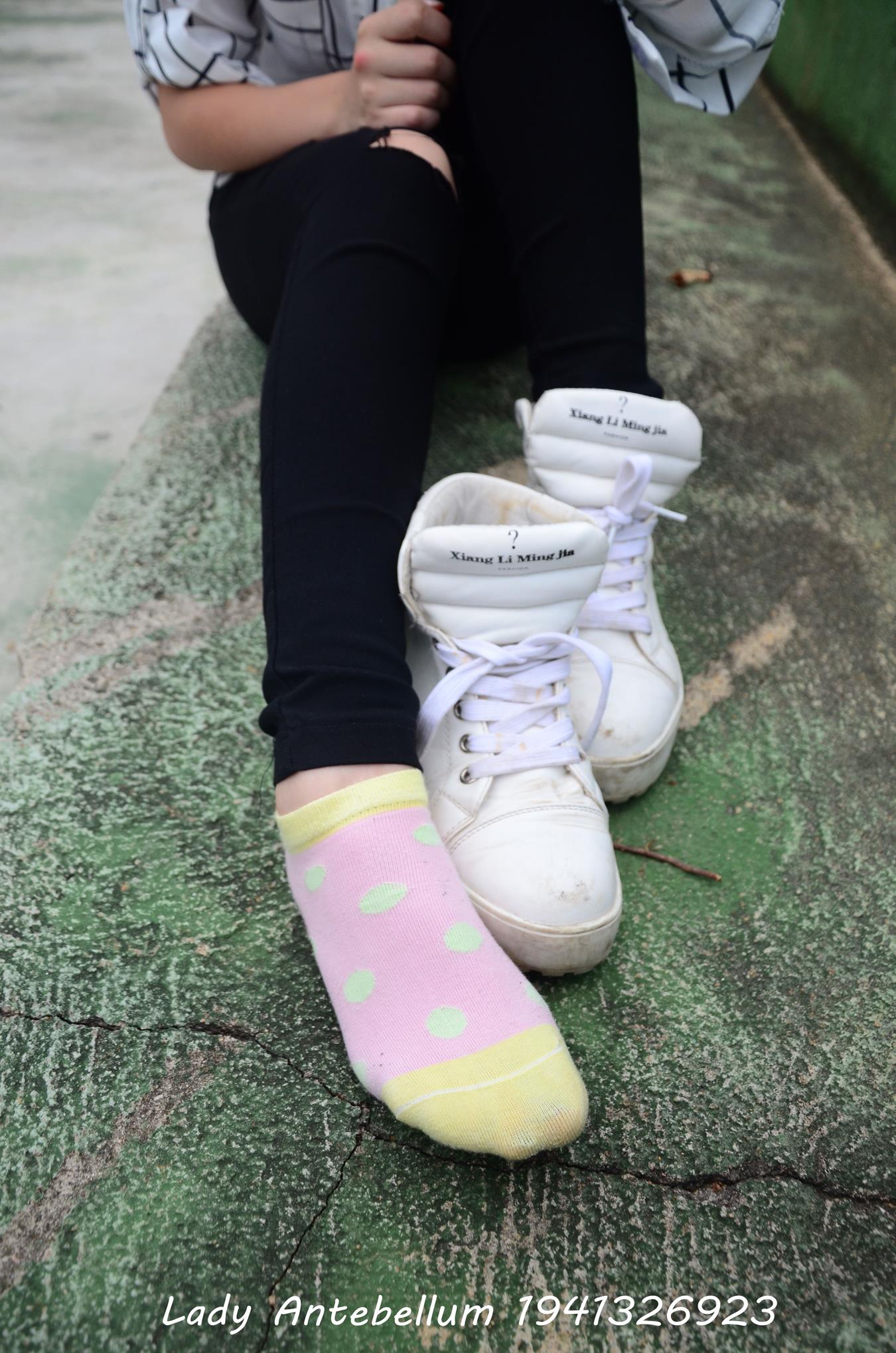 图片[12]-[战前女神] 美腿美足精品摄影套图 042 [100P] – 速更版-美库