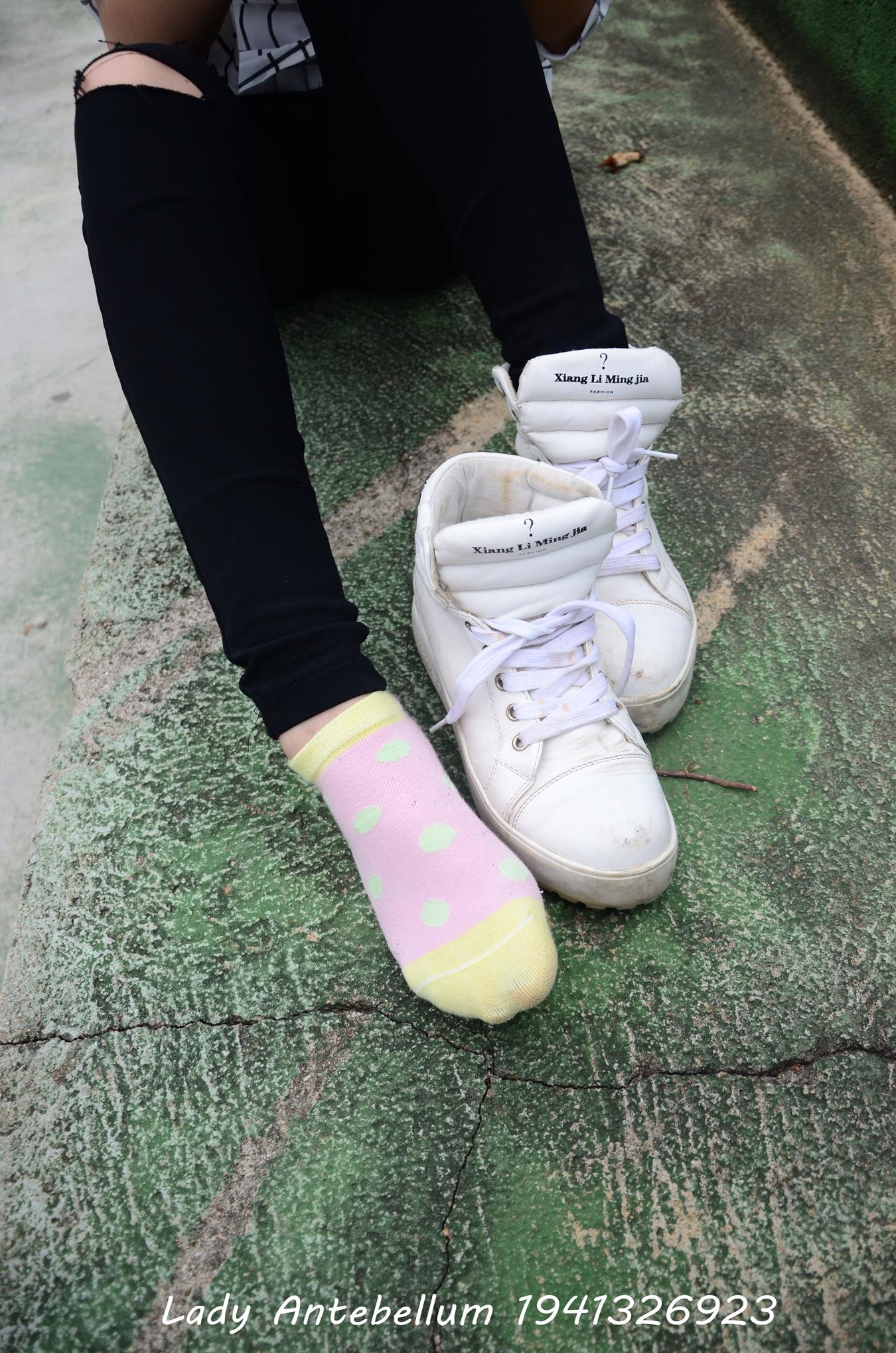 图片[14]-[战前女神] 美腿美足精品摄影套图 042 [100P] – 速更版-美库