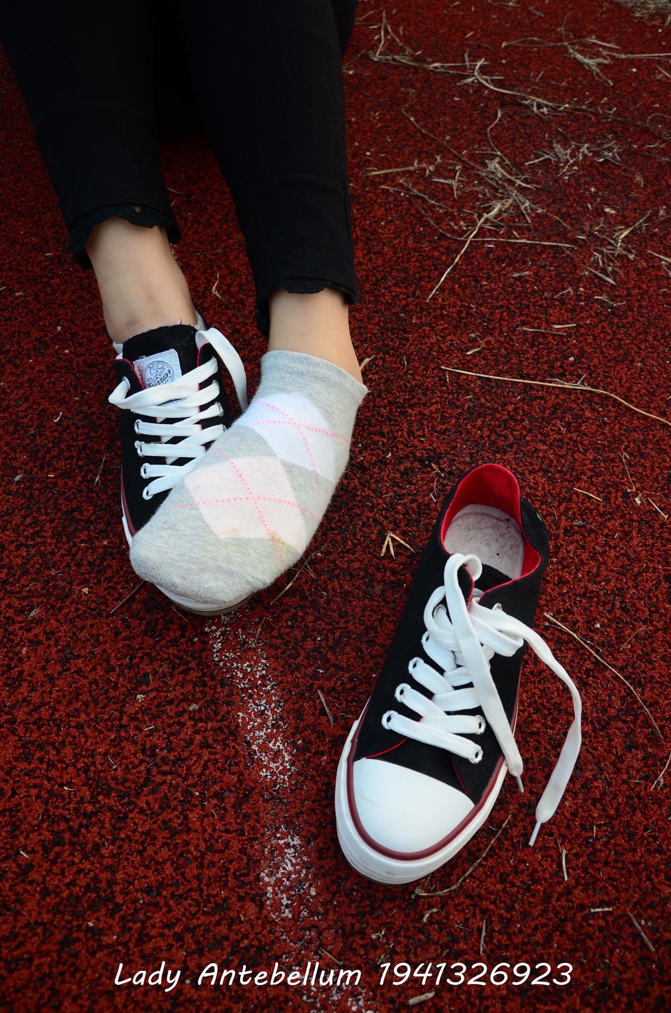 图片[25]-[战前女神] 美腿美足精品摄影套图 041 [92P] – 速更版-美库