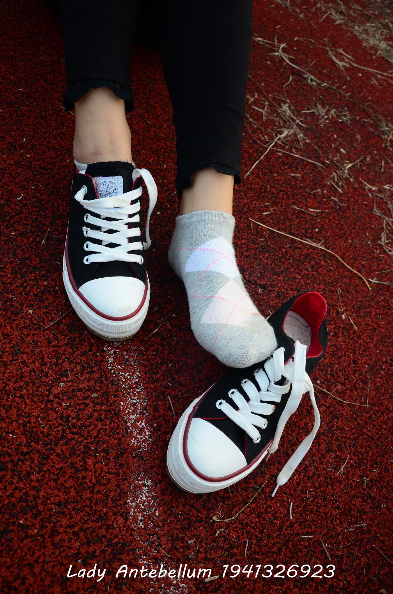 图片[26]-[战前女神] 美腿美足精品摄影套图 041 [92P] – 速更版-美库