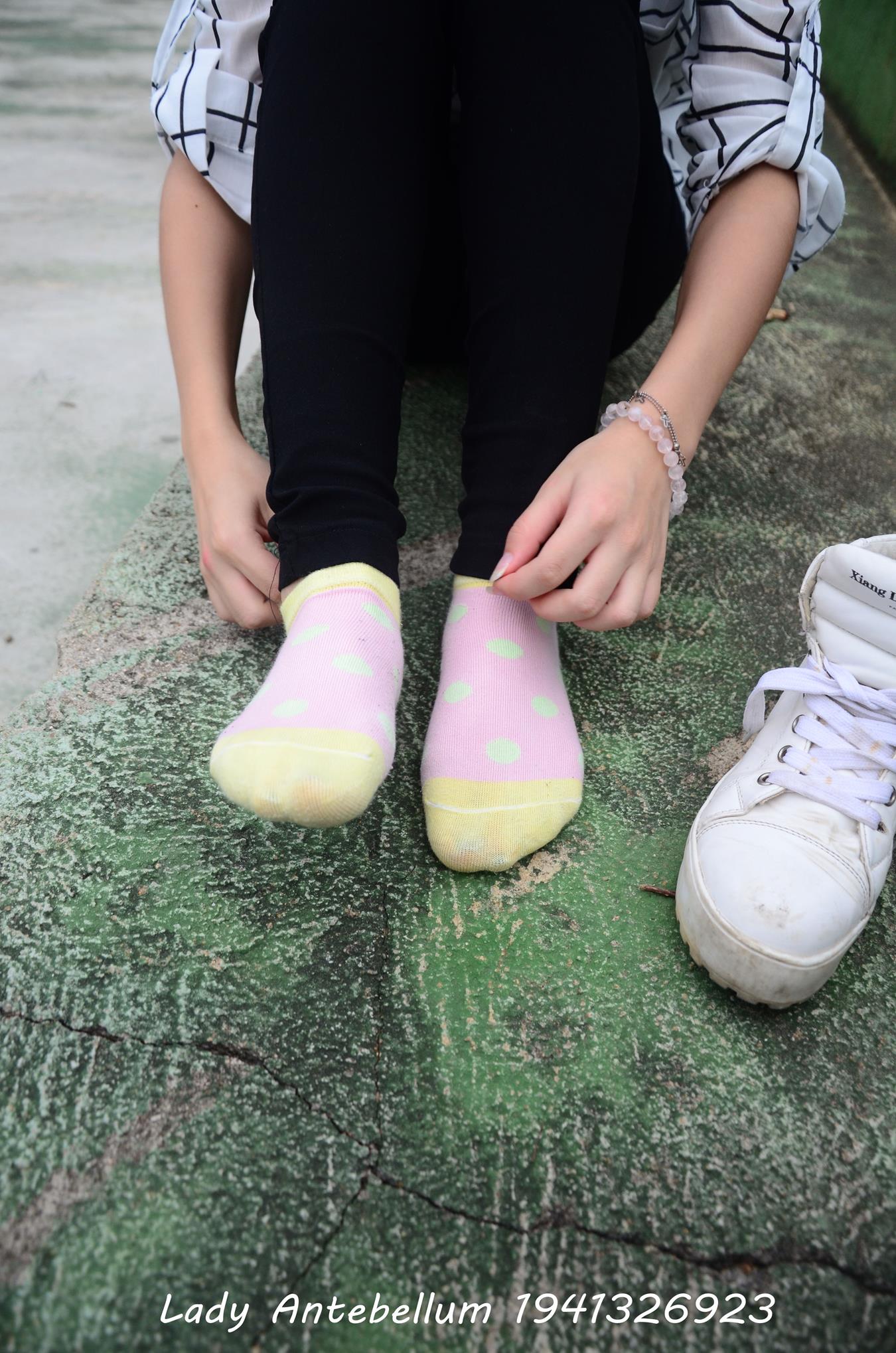 图片[20]-[战前女神] 美腿美足精品摄影套图 042 [100P] – 速更版-美库