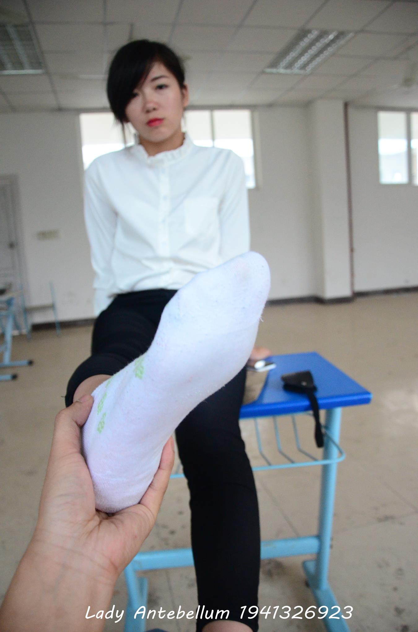 图片[44]-[战前女神] 美腿美足精品摄影套图 040 [117P] – 速更版-美库