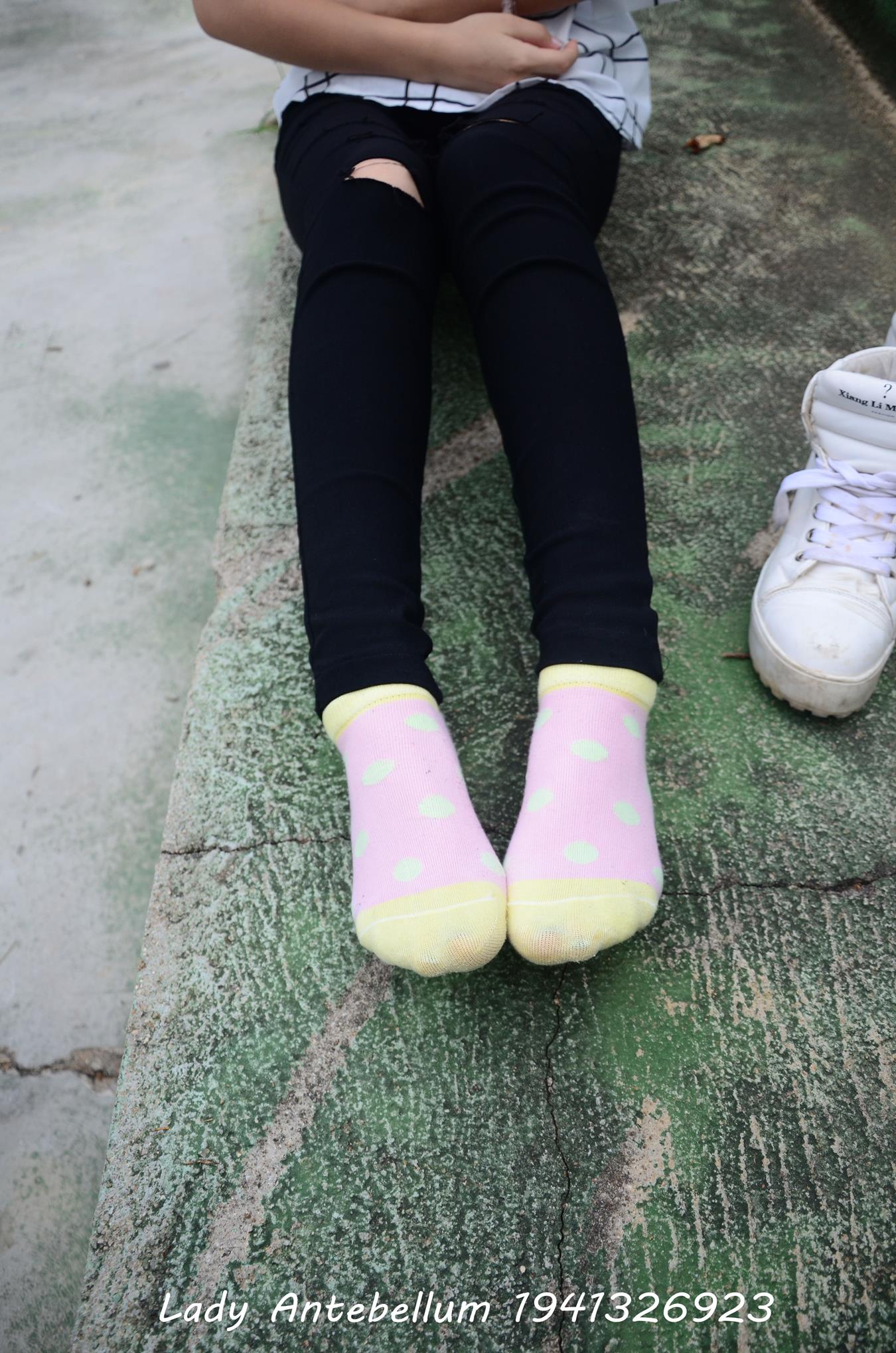 图片[24]-[战前女神] 美腿美足精品摄影套图 042 [100P] – 速更版-美库