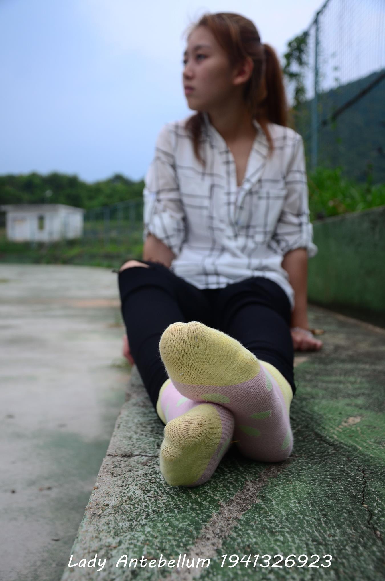 图片[27]-[战前女神] 美腿美足精品摄影套图 042 [100P] – 速更版-美库