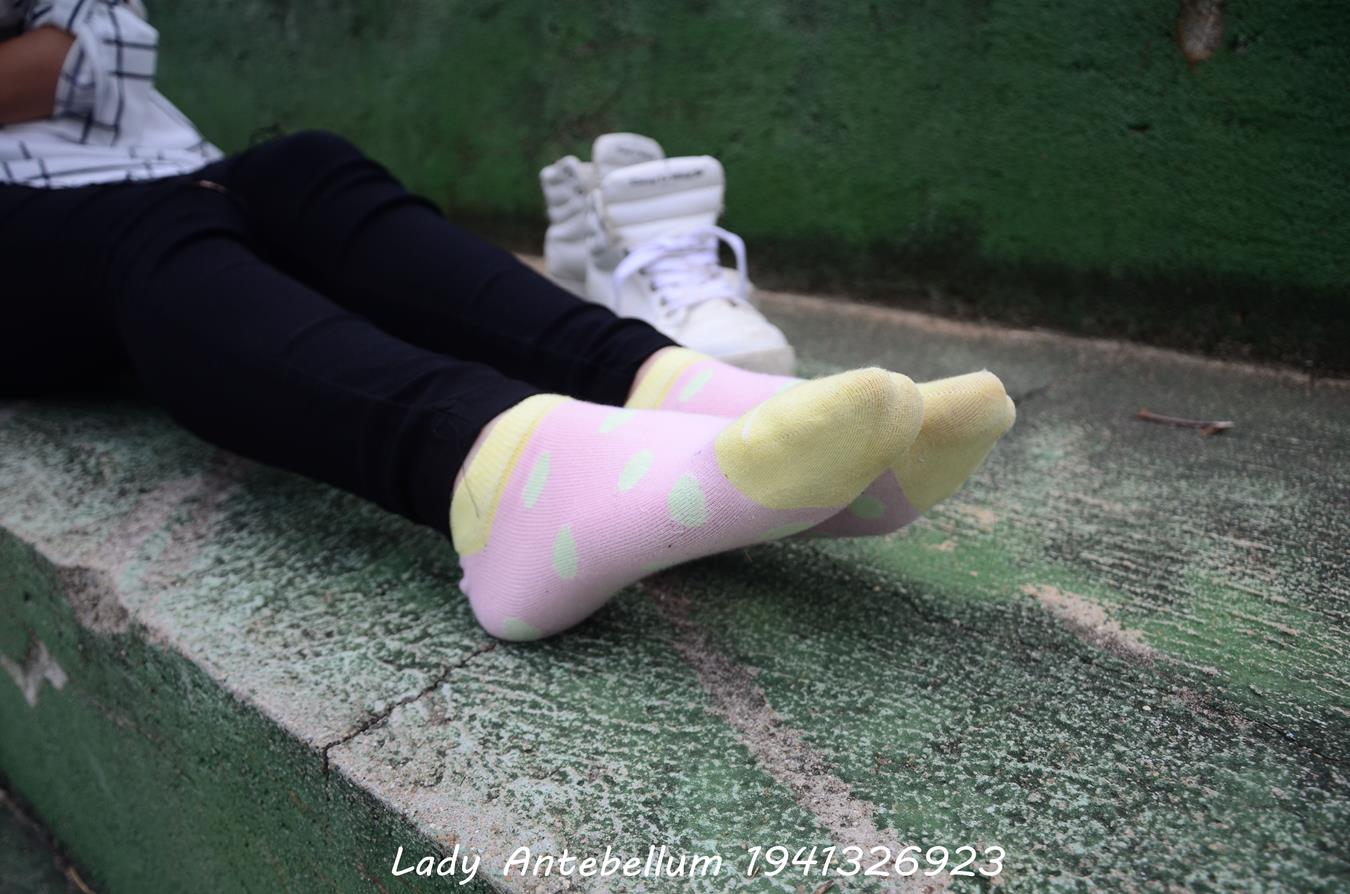 图片[32]-[战前女神] 美腿美足精品摄影套图 042 [100P] – 速更版-美库