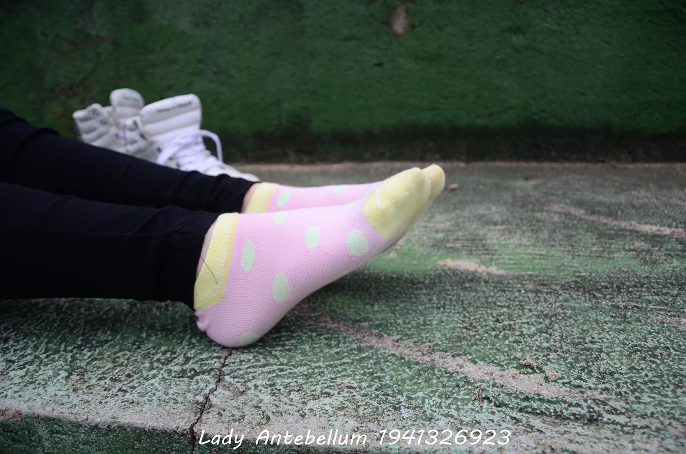 图片[33]-[战前女神] 美腿美足精品摄影套图 042 [100P] – 速更版-美库