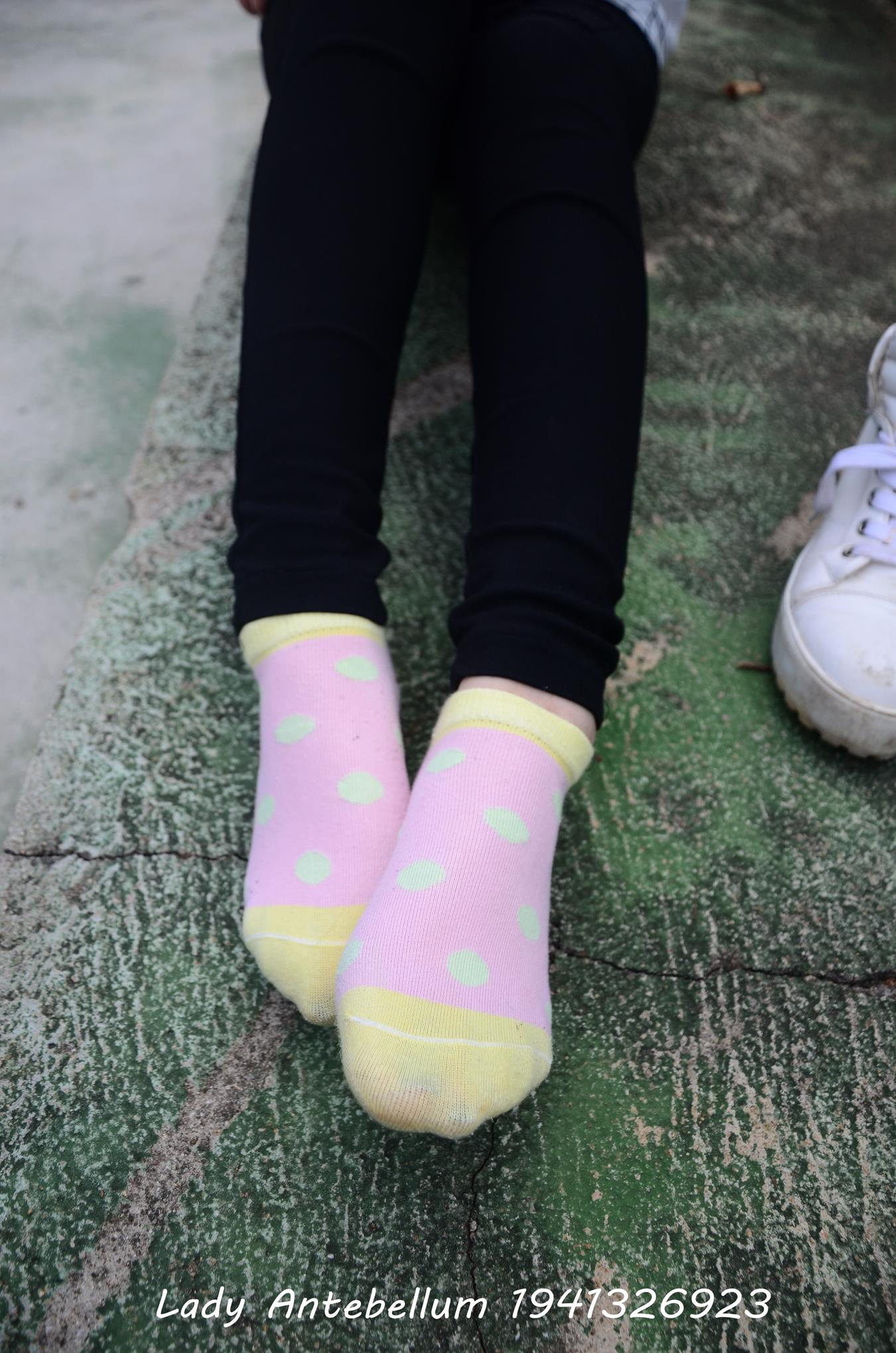 图片[35]-[战前女神] 美腿美足精品摄影套图 042 [100P] – 速更版-美库