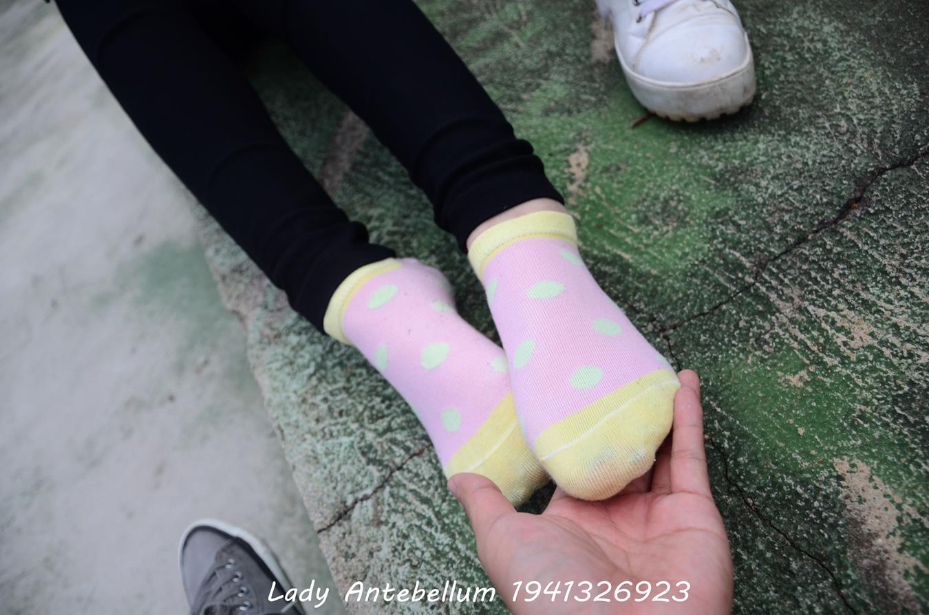 图片[37]-[战前女神] 美腿美足精品摄影套图 042 [100P] – 速更版-美库