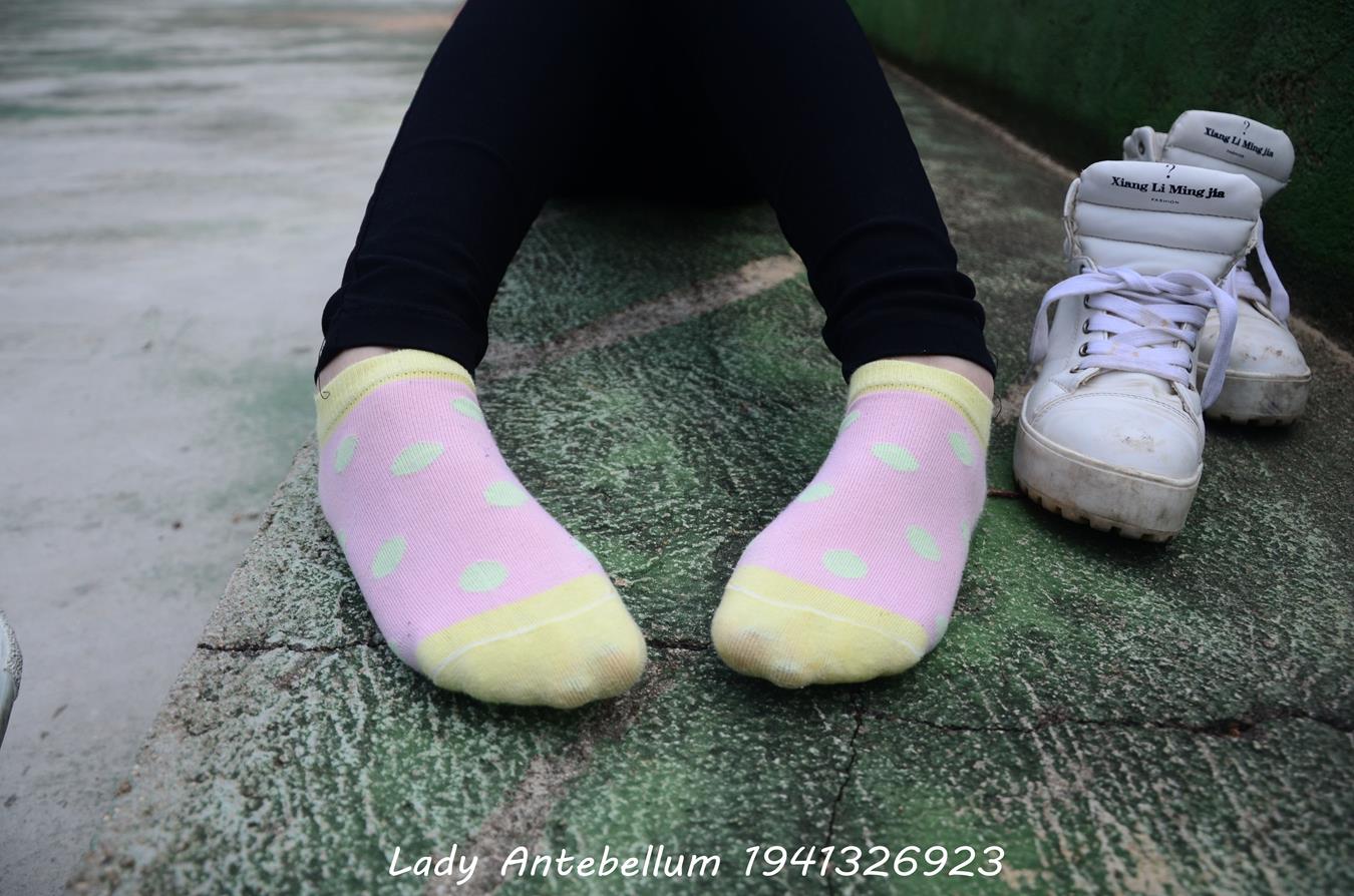 图片[41]-[战前女神] 美腿美足精品摄影套图 042 [100P] – 速更版-美库