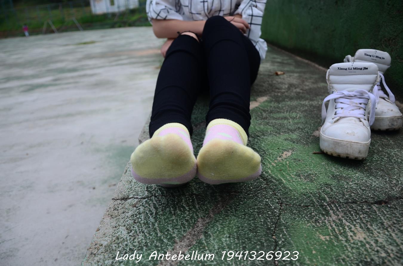 图片[42]-[战前女神] 美腿美足精品摄影套图 042 [100P] – 速更版-美库