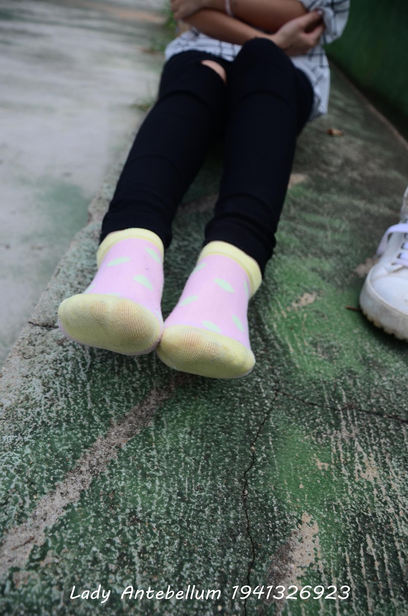 图片[43]-[战前女神] 美腿美足精品摄影套图 042 [100P] – 速更版-美库