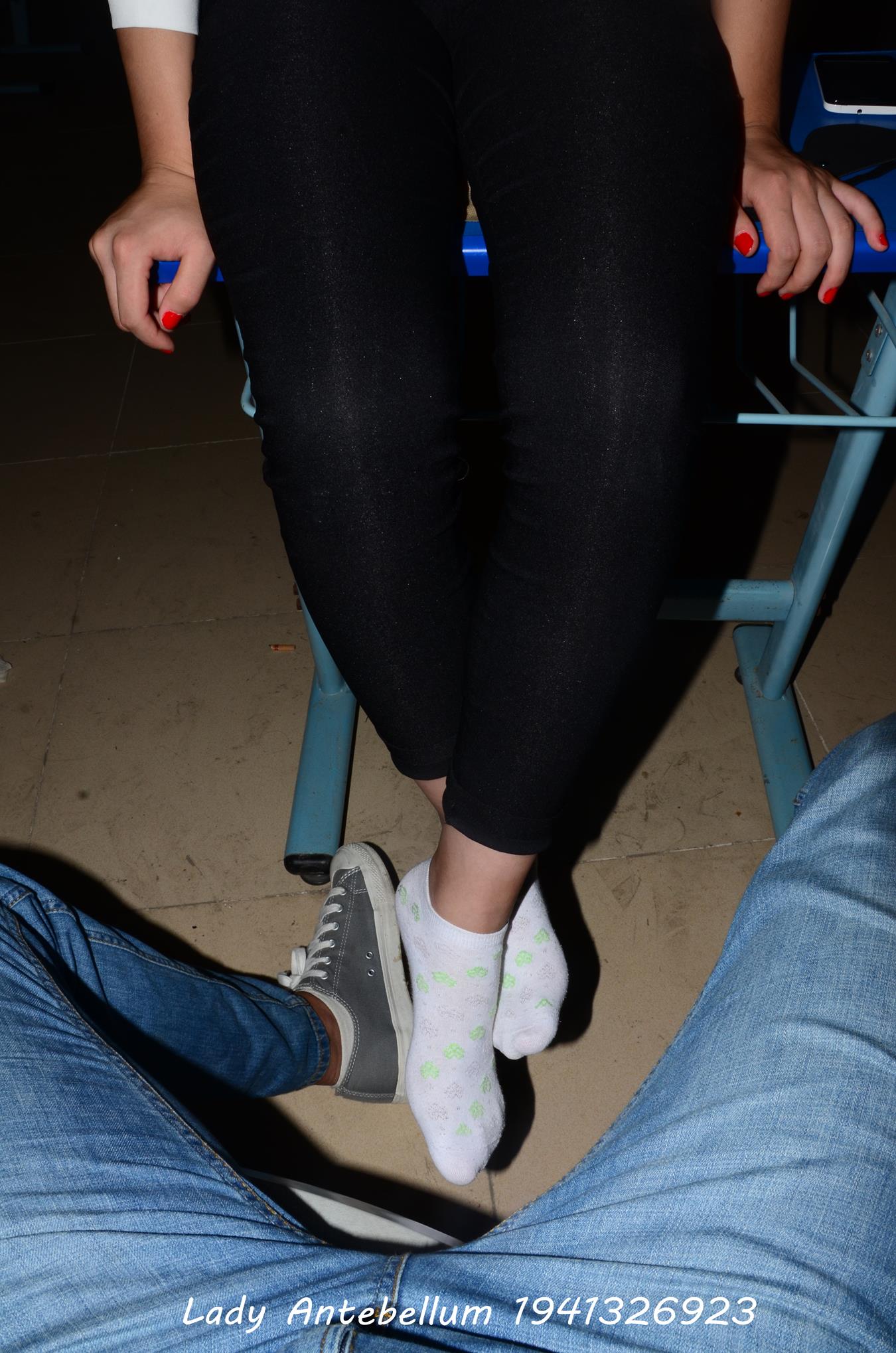 图片[71]-[战前女神] 美腿美足精品摄影套图 040 [117P] – 速更版-美库