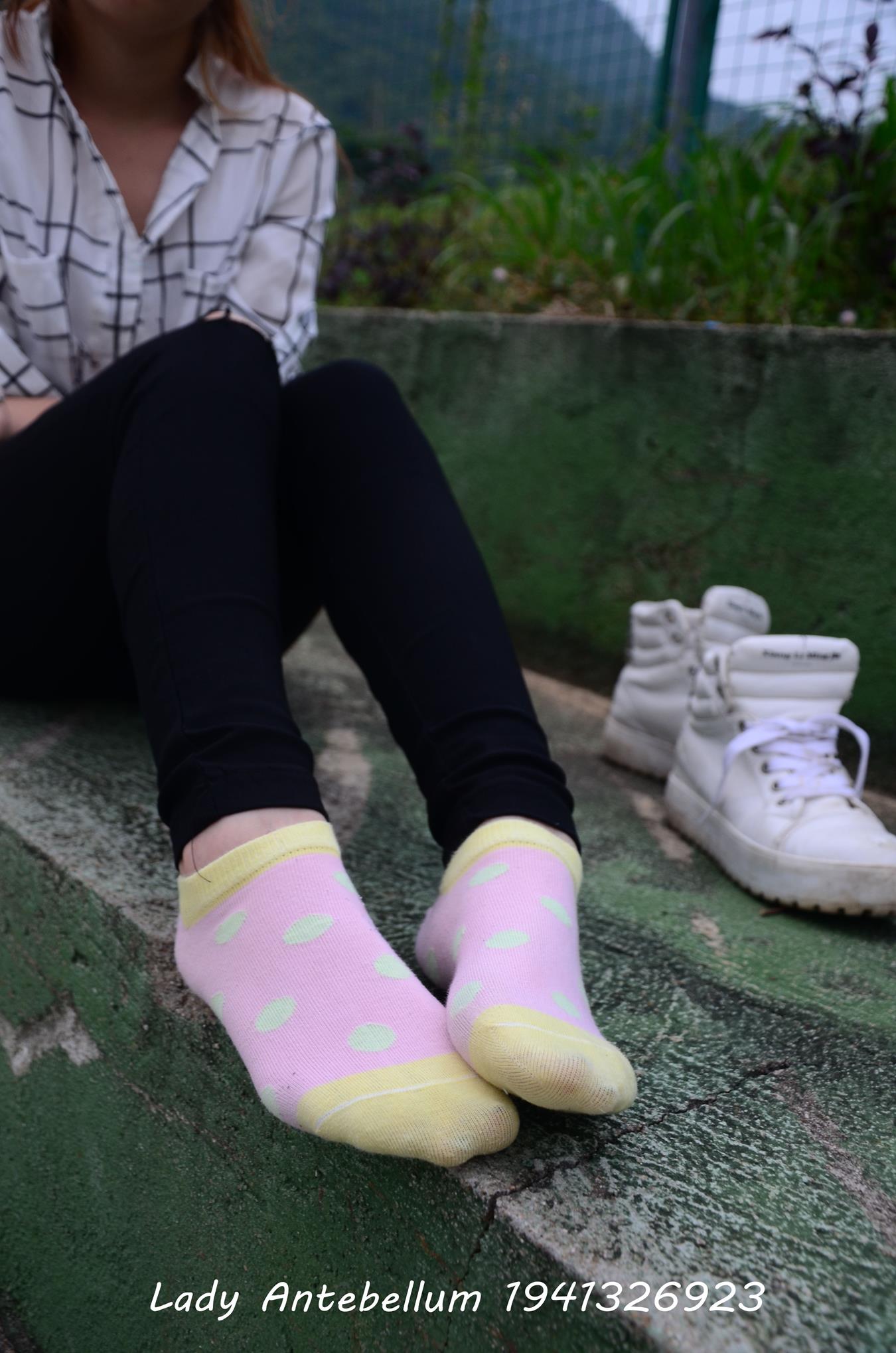 图片[57]-[战前女神] 美腿美足精品摄影套图 042 [100P] – 速更版-美库