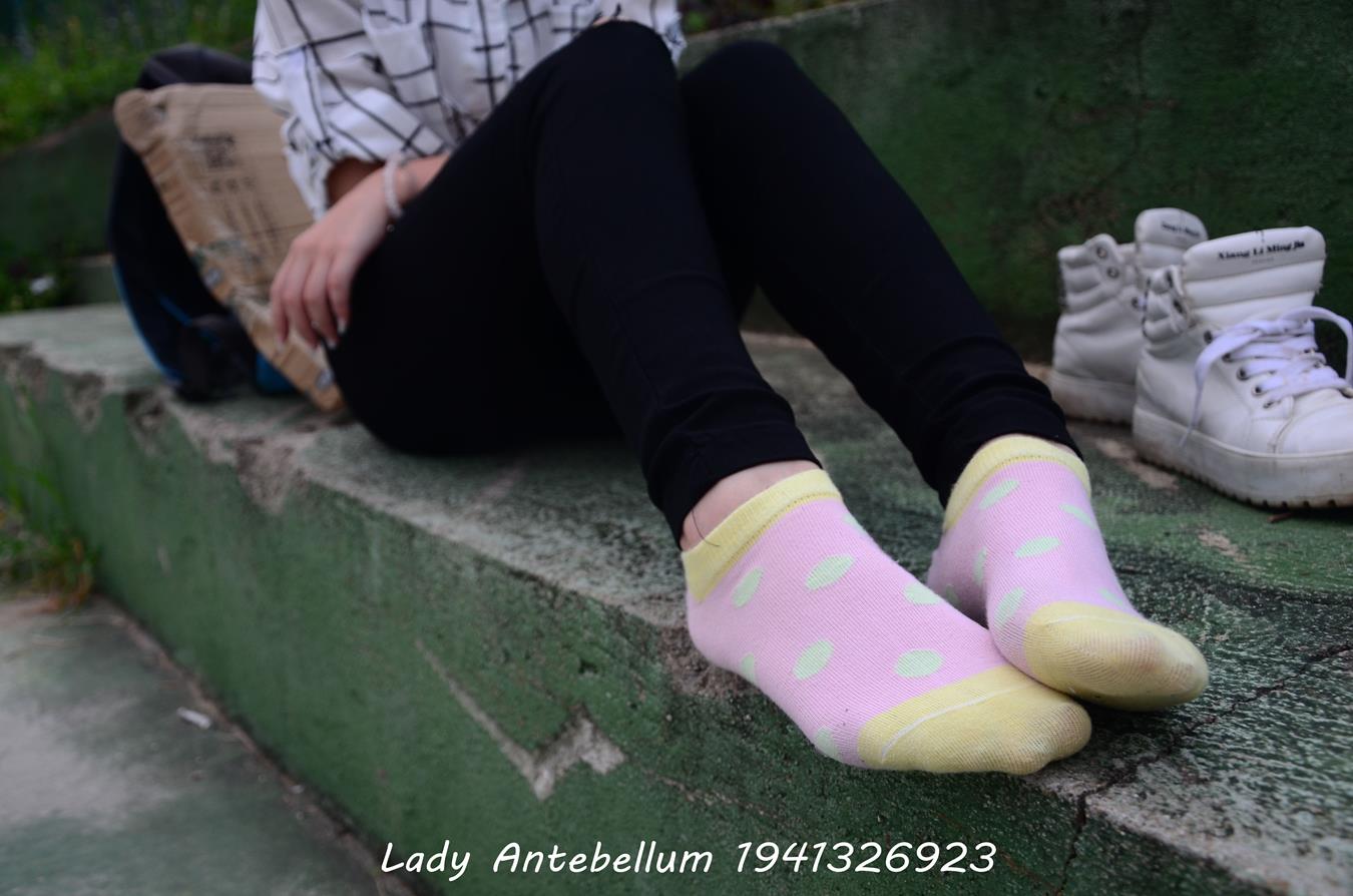 图片[59]-[战前女神] 美腿美足精品摄影套图 042 [100P] – 速更版-美库