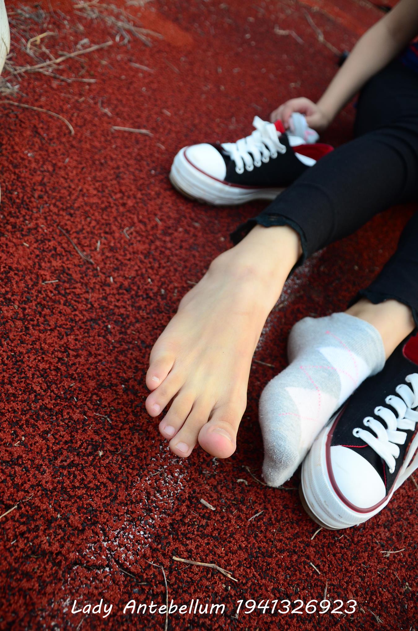 图片[66]-[战前女神] 美腿美足精品摄影套图 041 [92P] – 速更版-美库