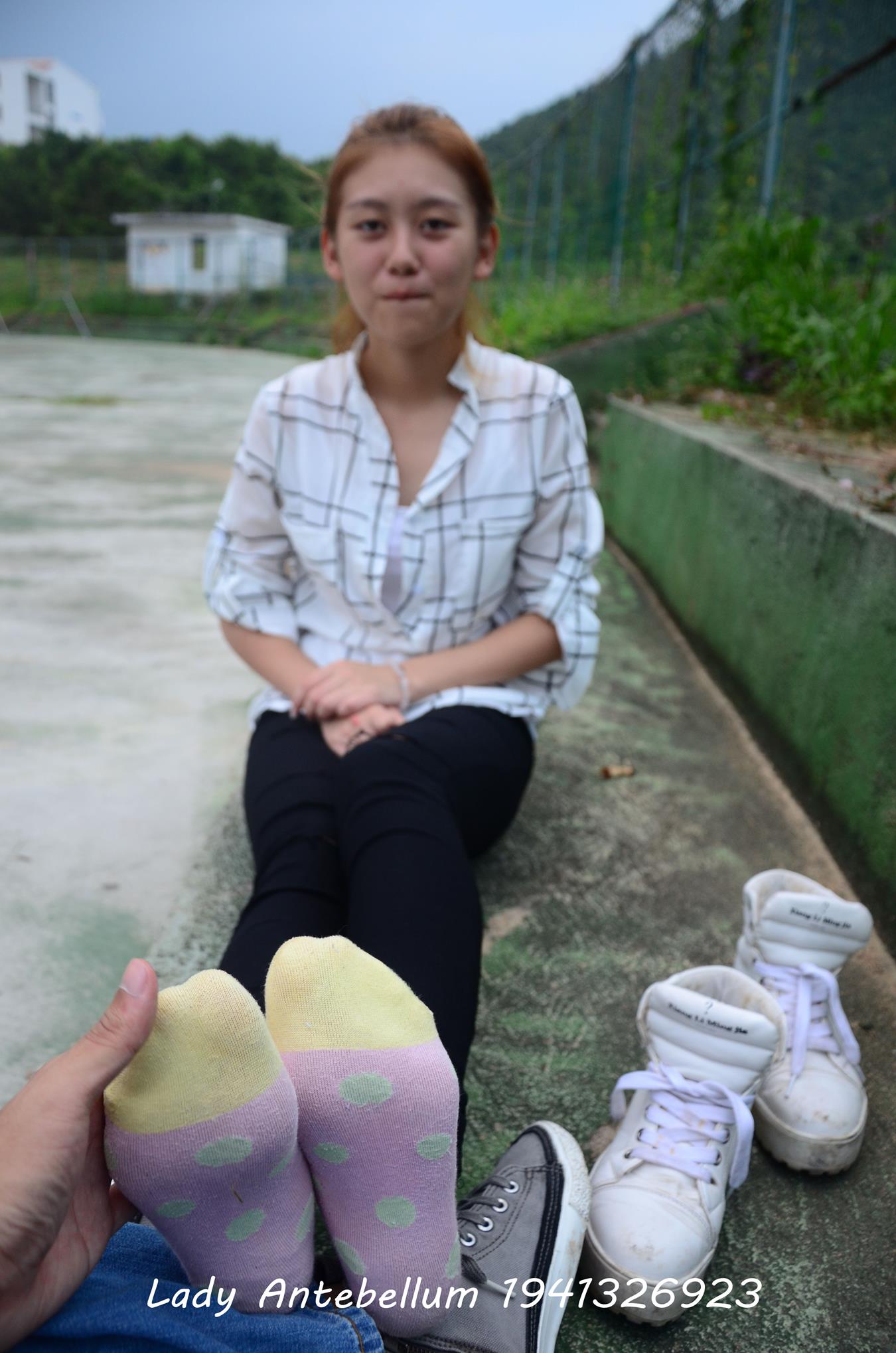 图片[68]-[战前女神] 美腿美足精品摄影套图 042 [100P] – 速更版-美库