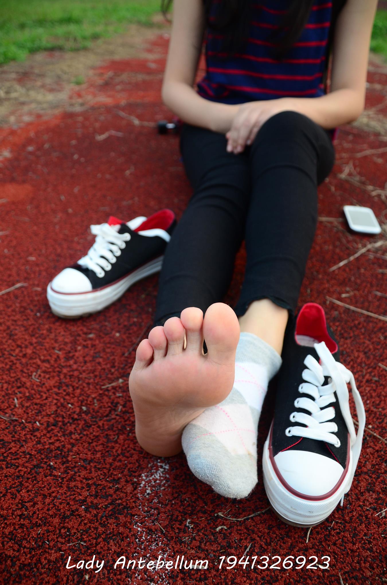 图片[70]-[战前女神] 美腿美足精品摄影套图 041 [92P] – 速更版-美库