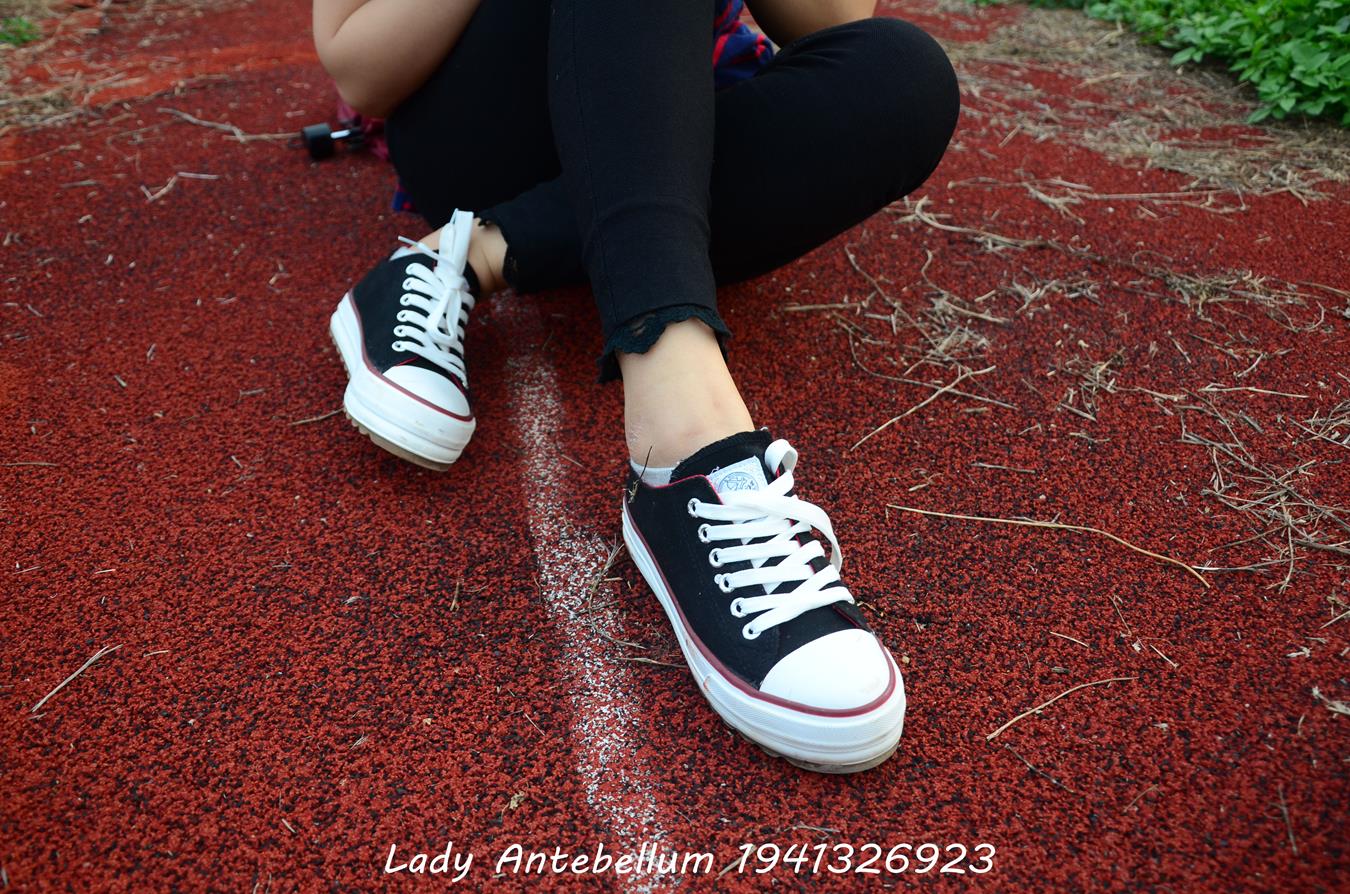 图片[93]-[战前女神] 美腿美足精品摄影套图 041 [92P] – 速更版-美库